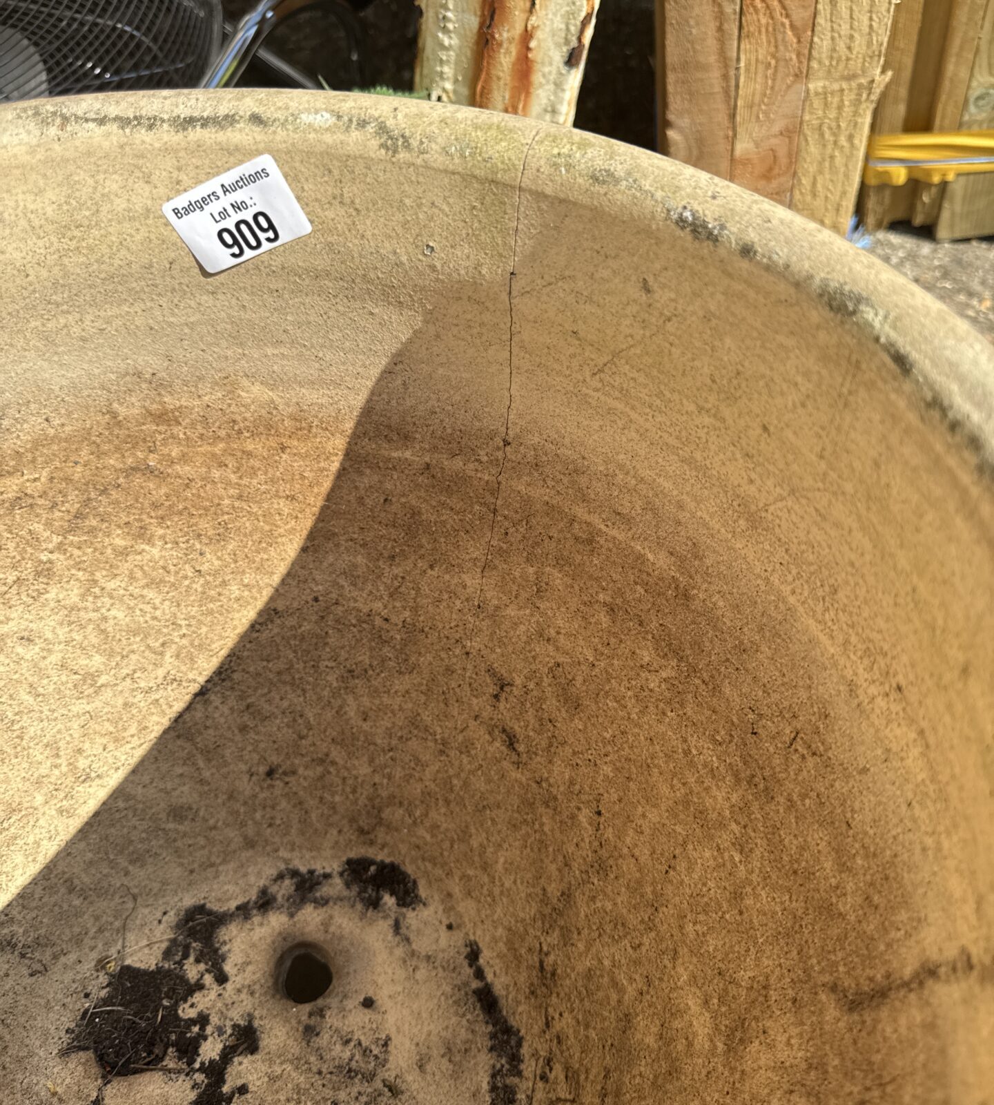 Two large terracotta garden pots 15.5” diameter - one has hairline crack - Image 2