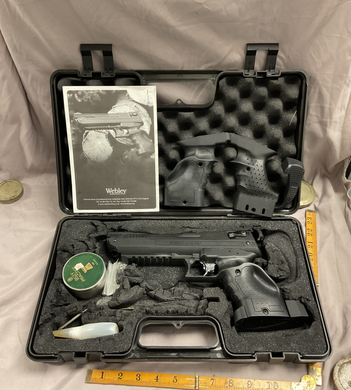 webley Alecto Overlever Pnuematic Air pistol .22 in case Rh and Lh grips