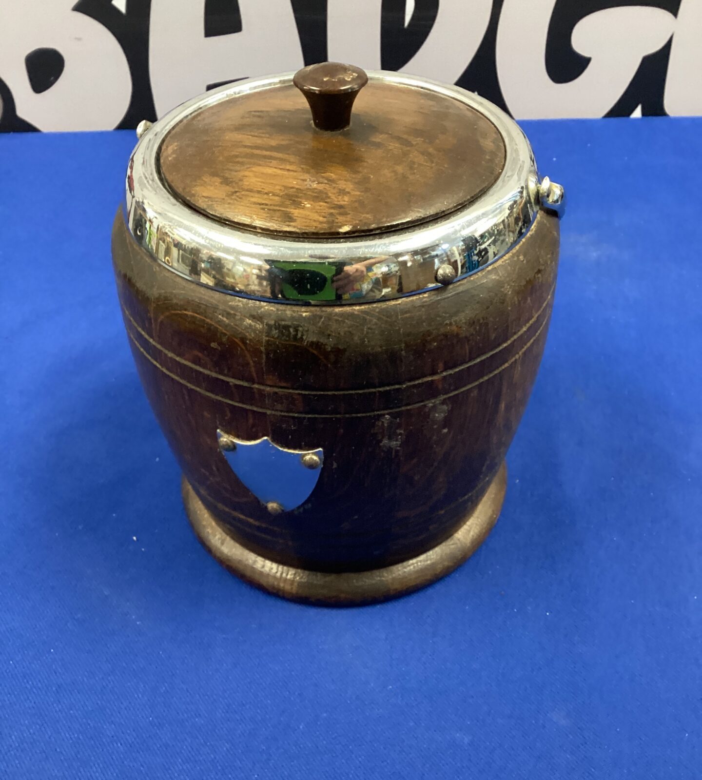 1930s oak biscuit barrel