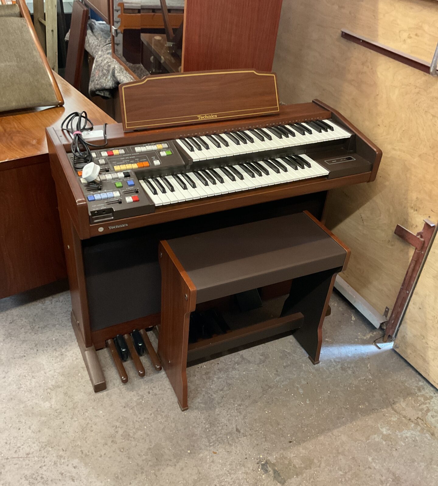 Technics electric organ model sx-e8L working