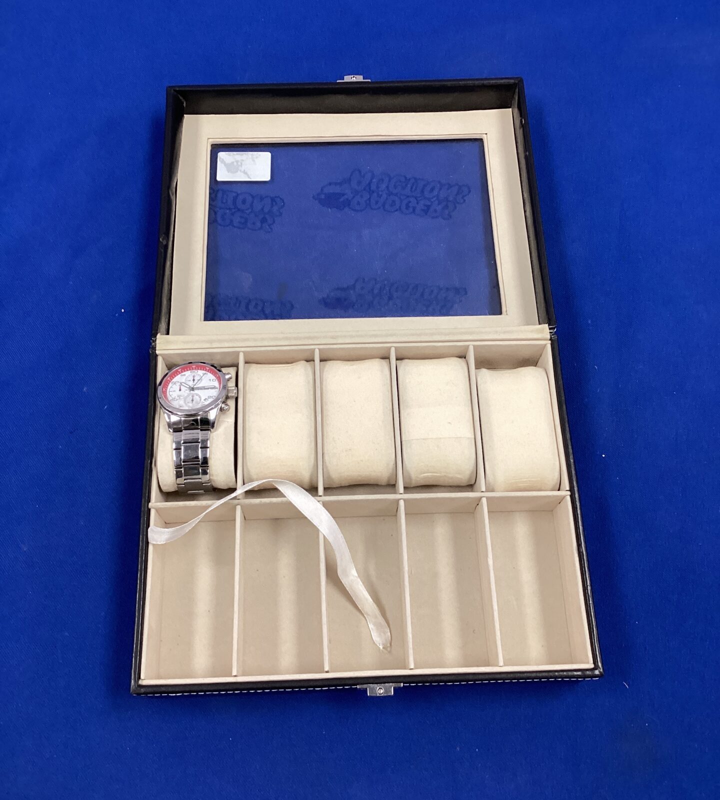 Watch box with one watch