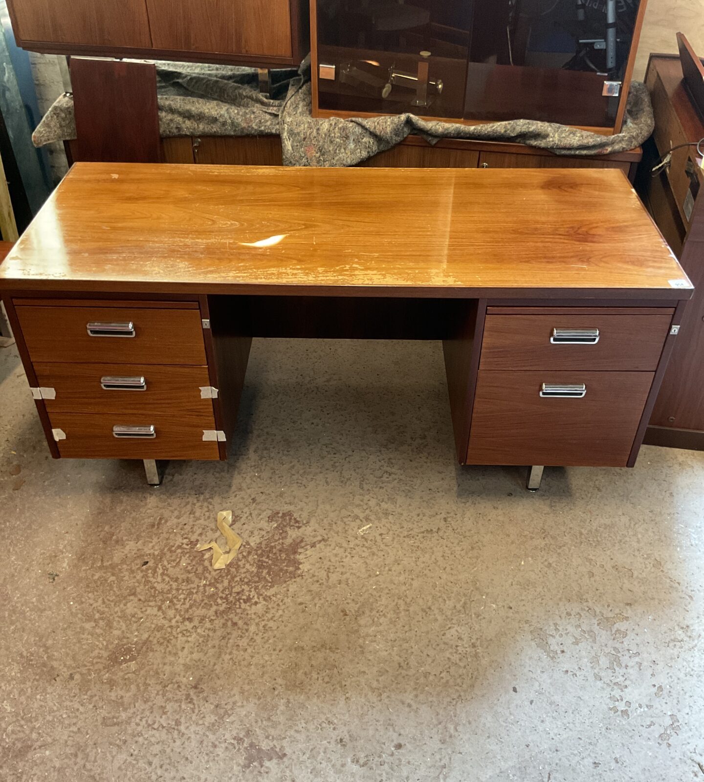 R stevens Windsor Large executive office desk