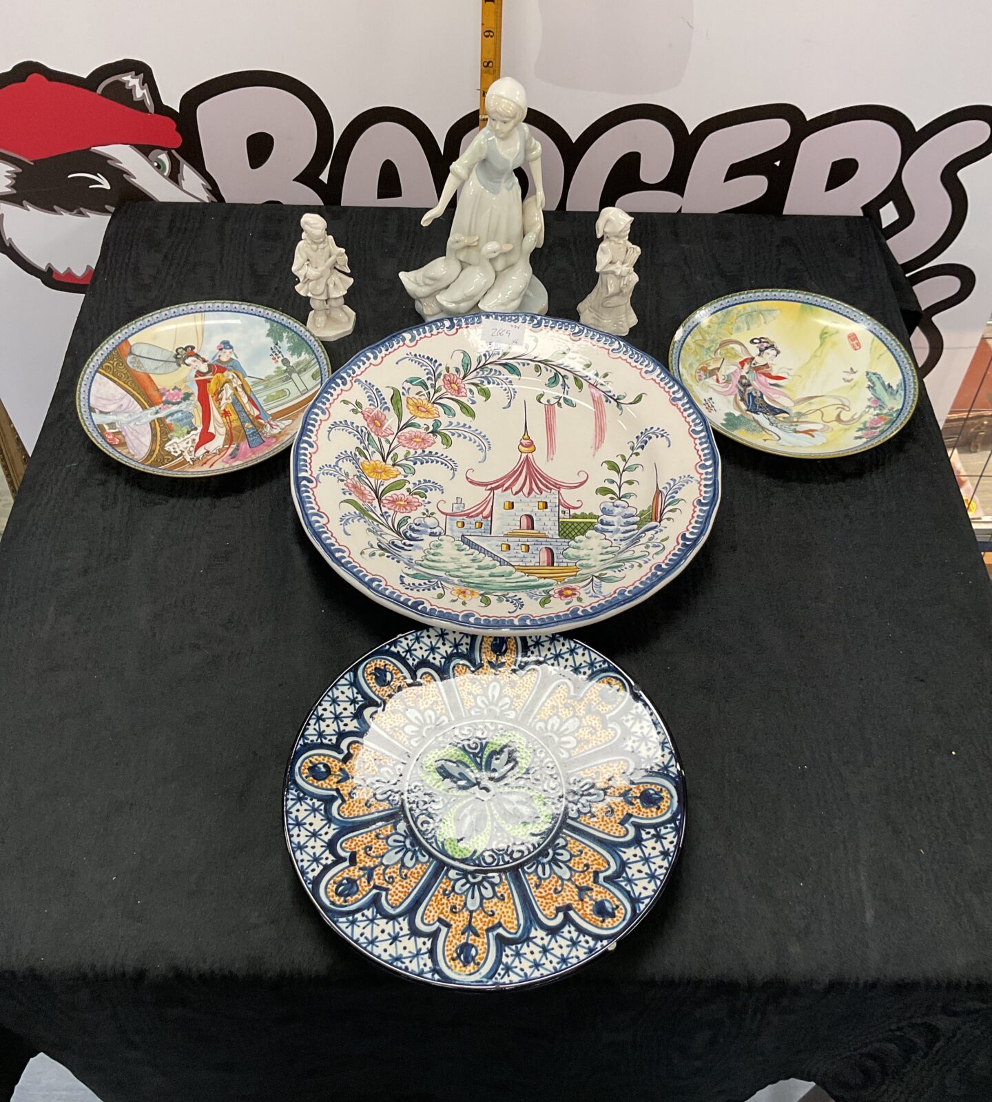 3 colourful japanese wall plate, pair 5" talk italian porcelain figures with 9" tall st michael figurine