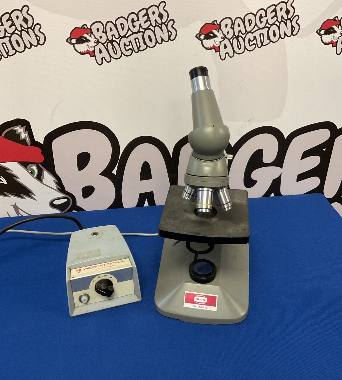 Beck diamax microscope with American optical power supply