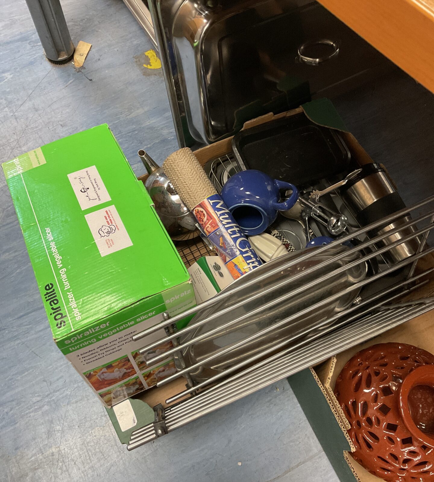 Box of kitchenware including spiralite spiralizer