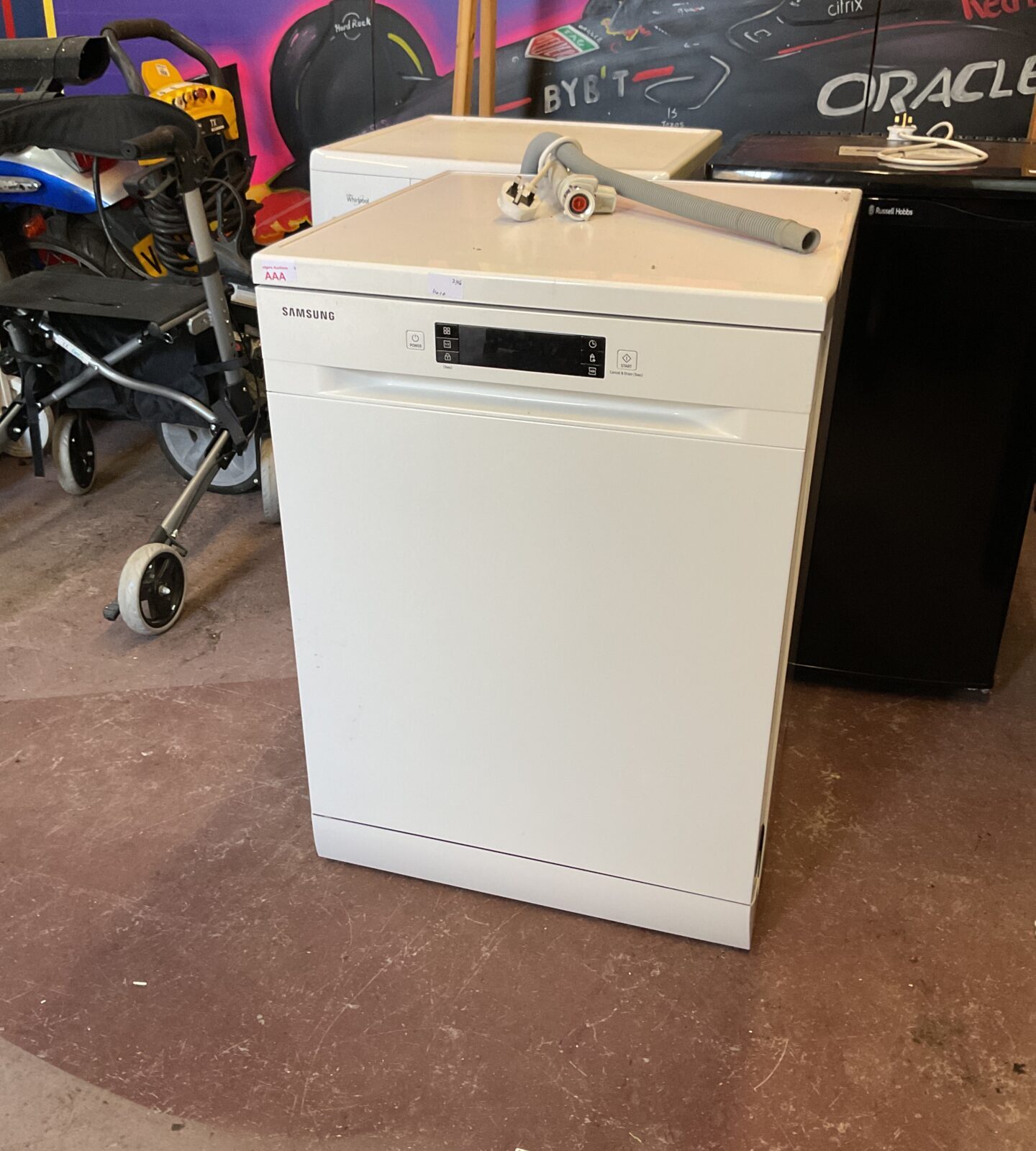 Samsung series 6 freestanding dishwasher working