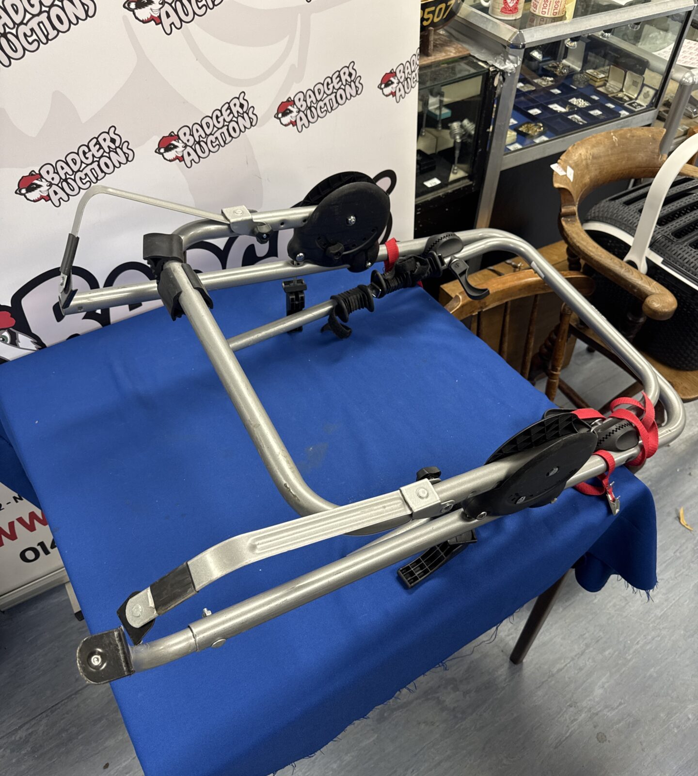 Exodus car bicycle rack - missing one leg