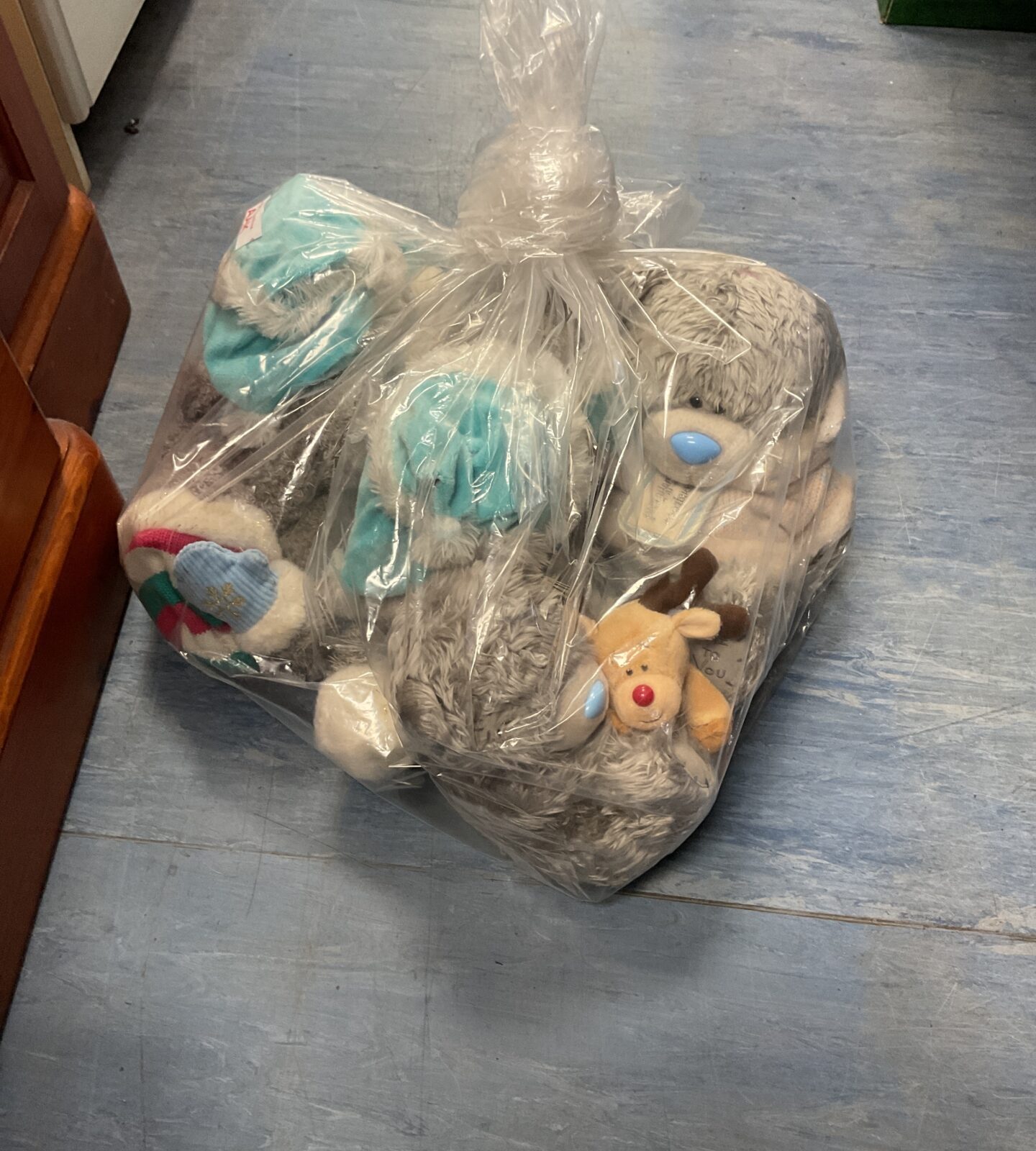 Quantity of mixed me to you teddy bears