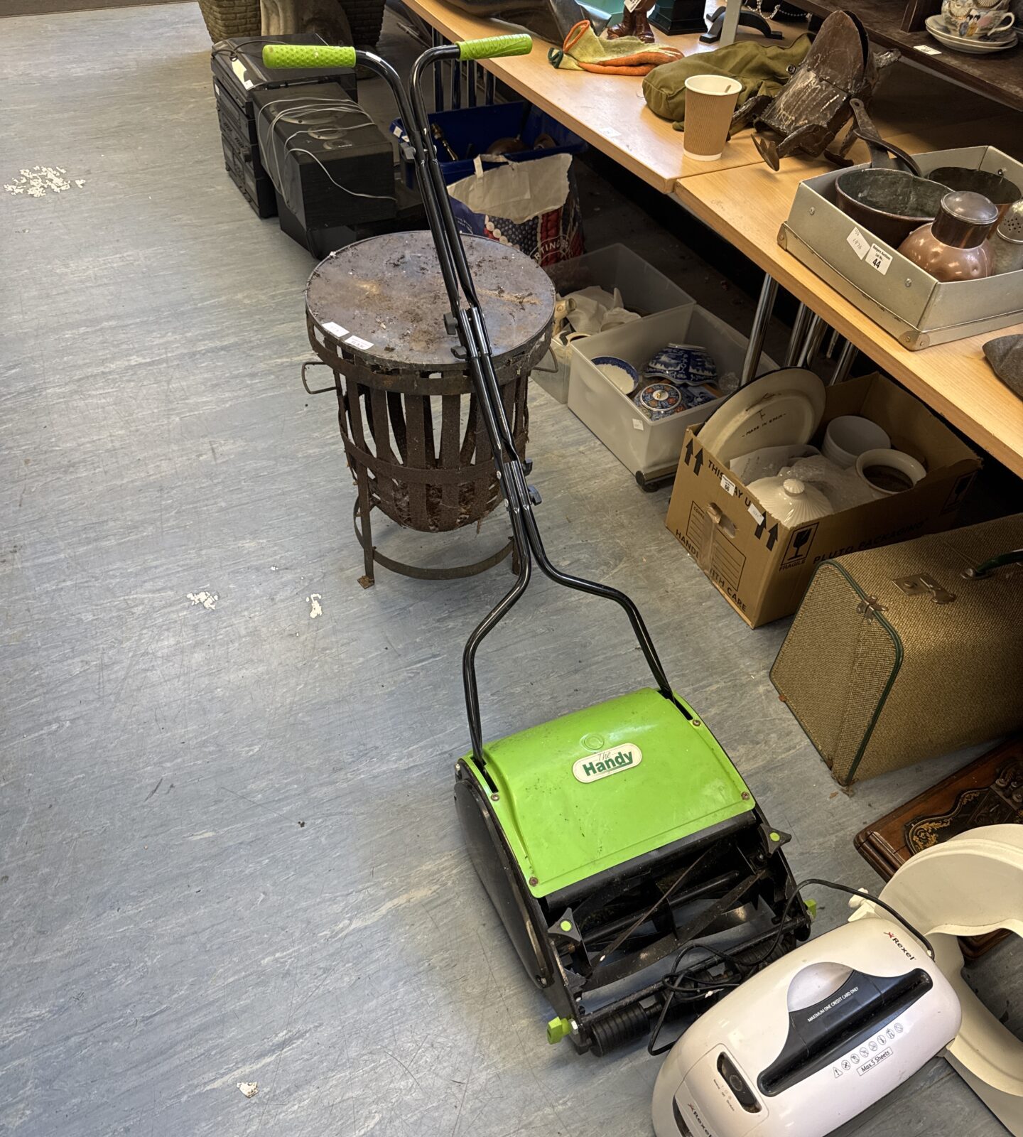 The handy brand garden push lawn mower