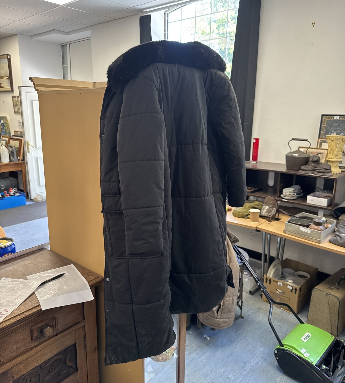George ladies long coat with removable faux fur collar  size 8-10