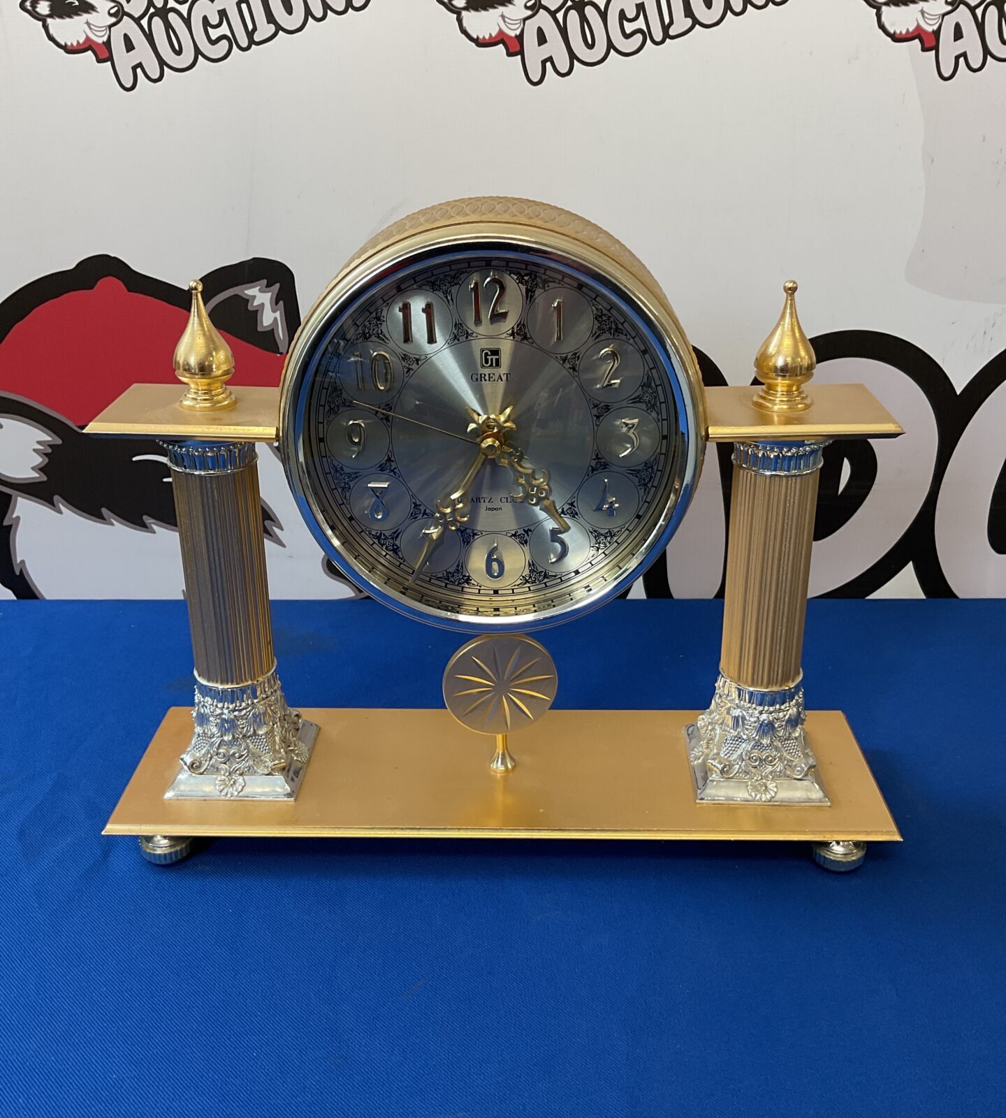 Ornate Great Japan Quartz Mantle clock working