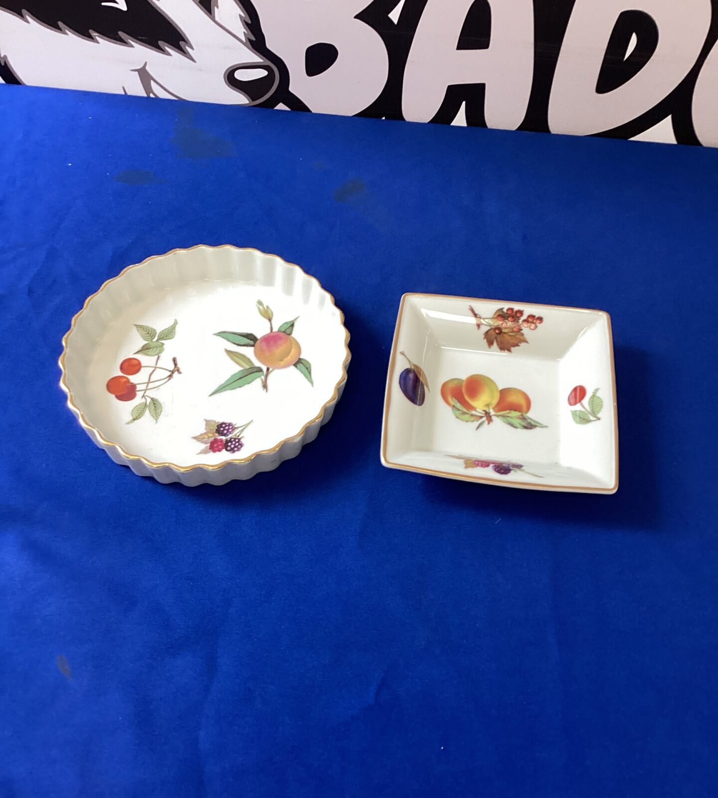 Royal Worcester Evesham Flan and side Dish