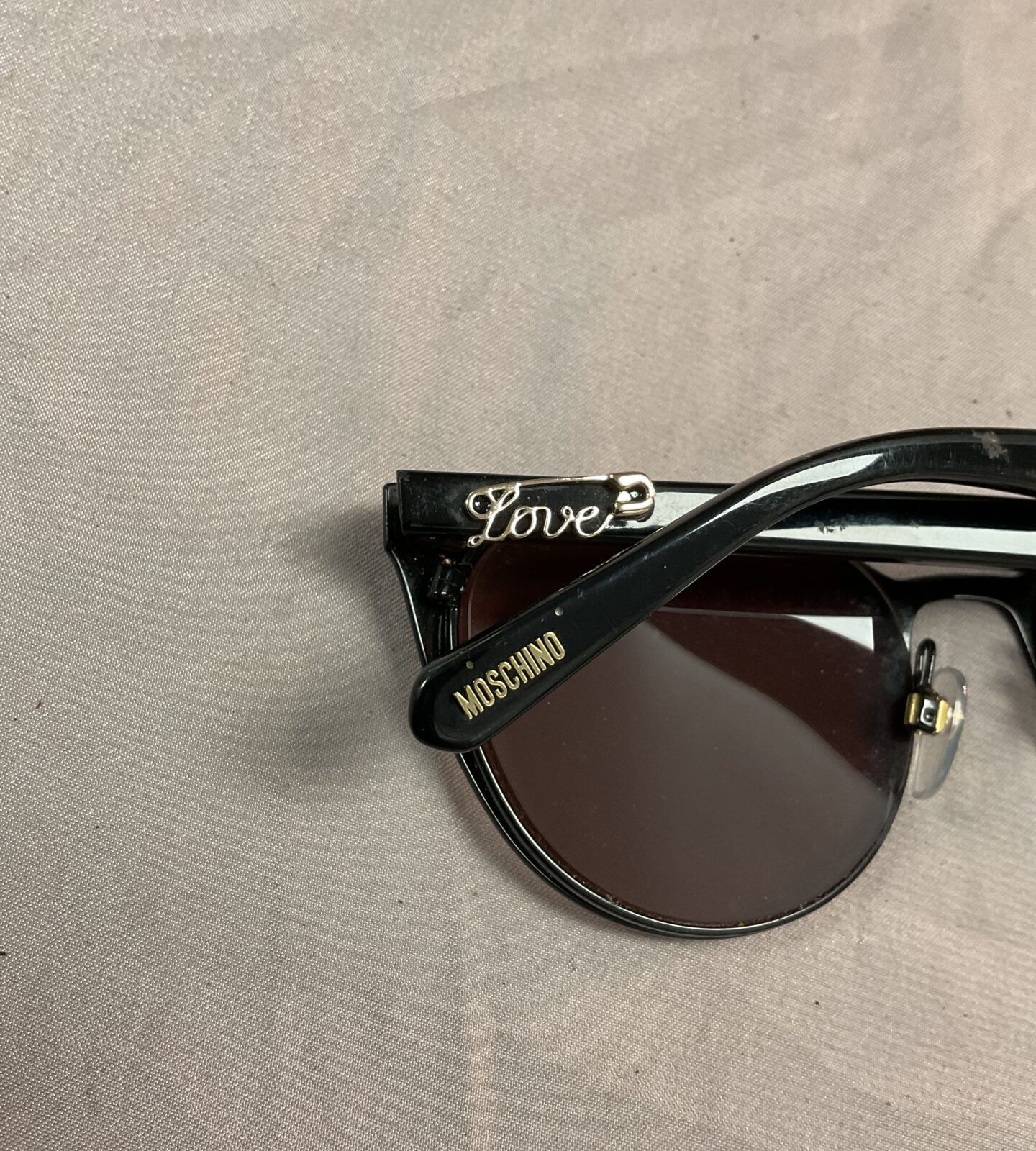 Pair of moschino love sunglasses - Image 2