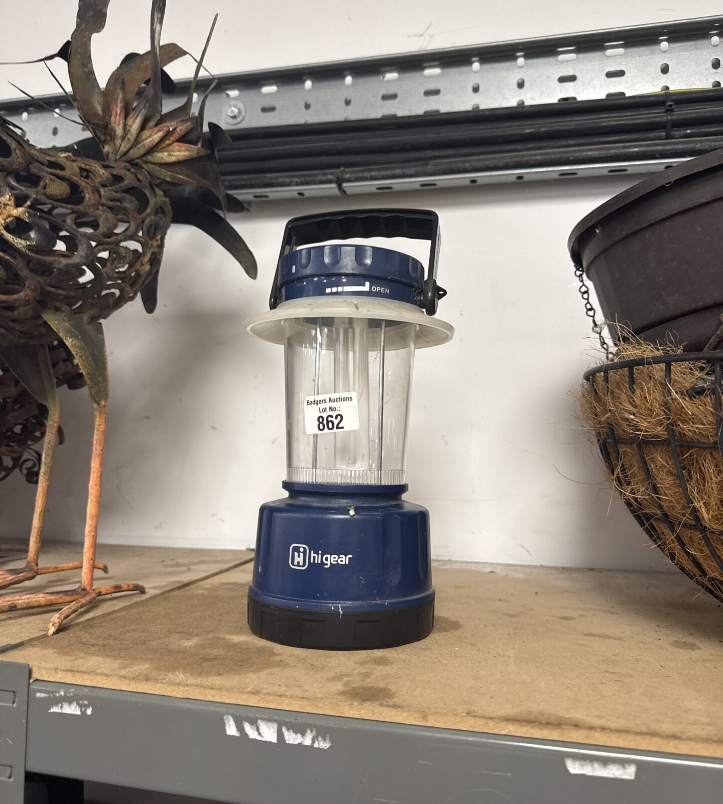 Higear camping lantern (takes 4 x D batteries)