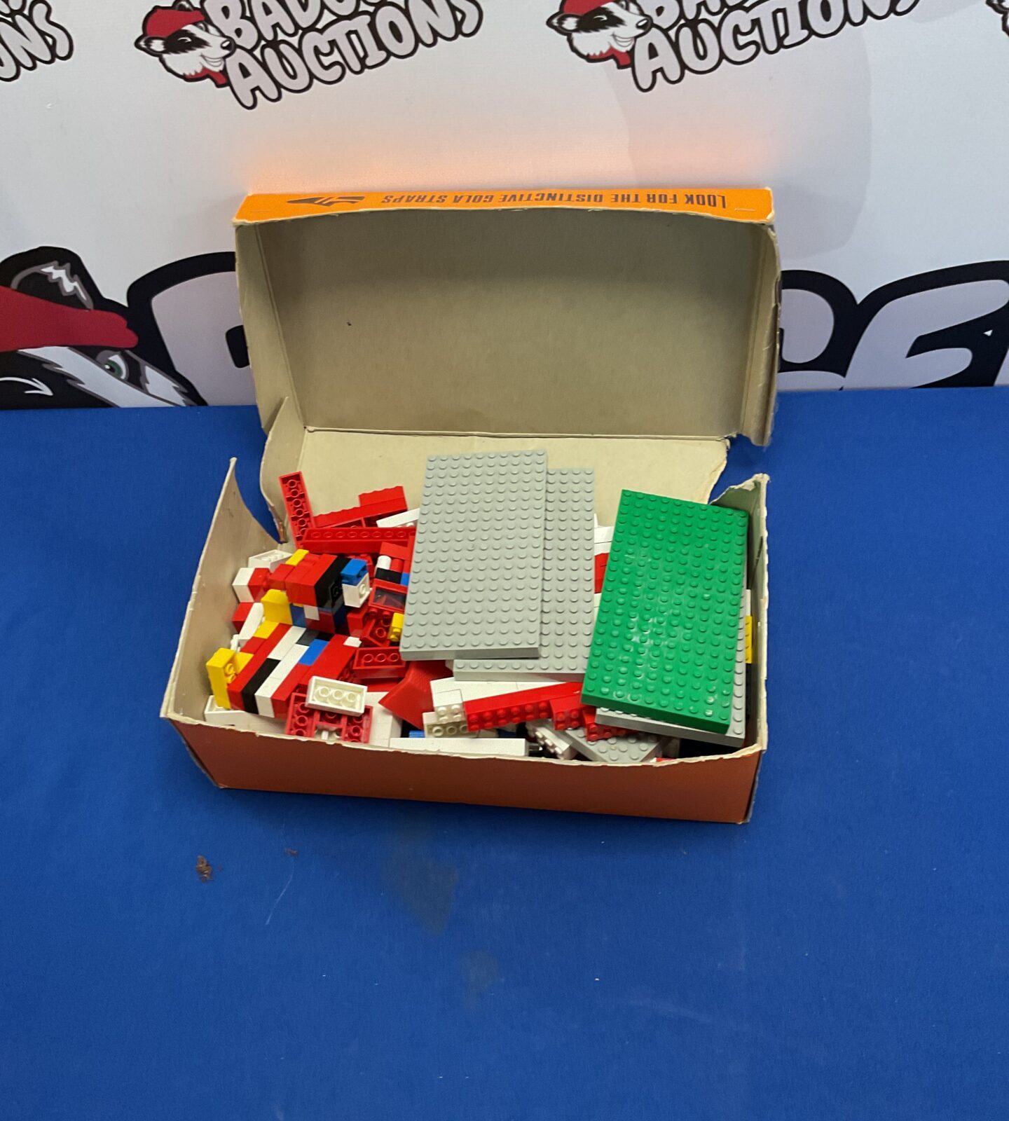Box of mixed vintage lego