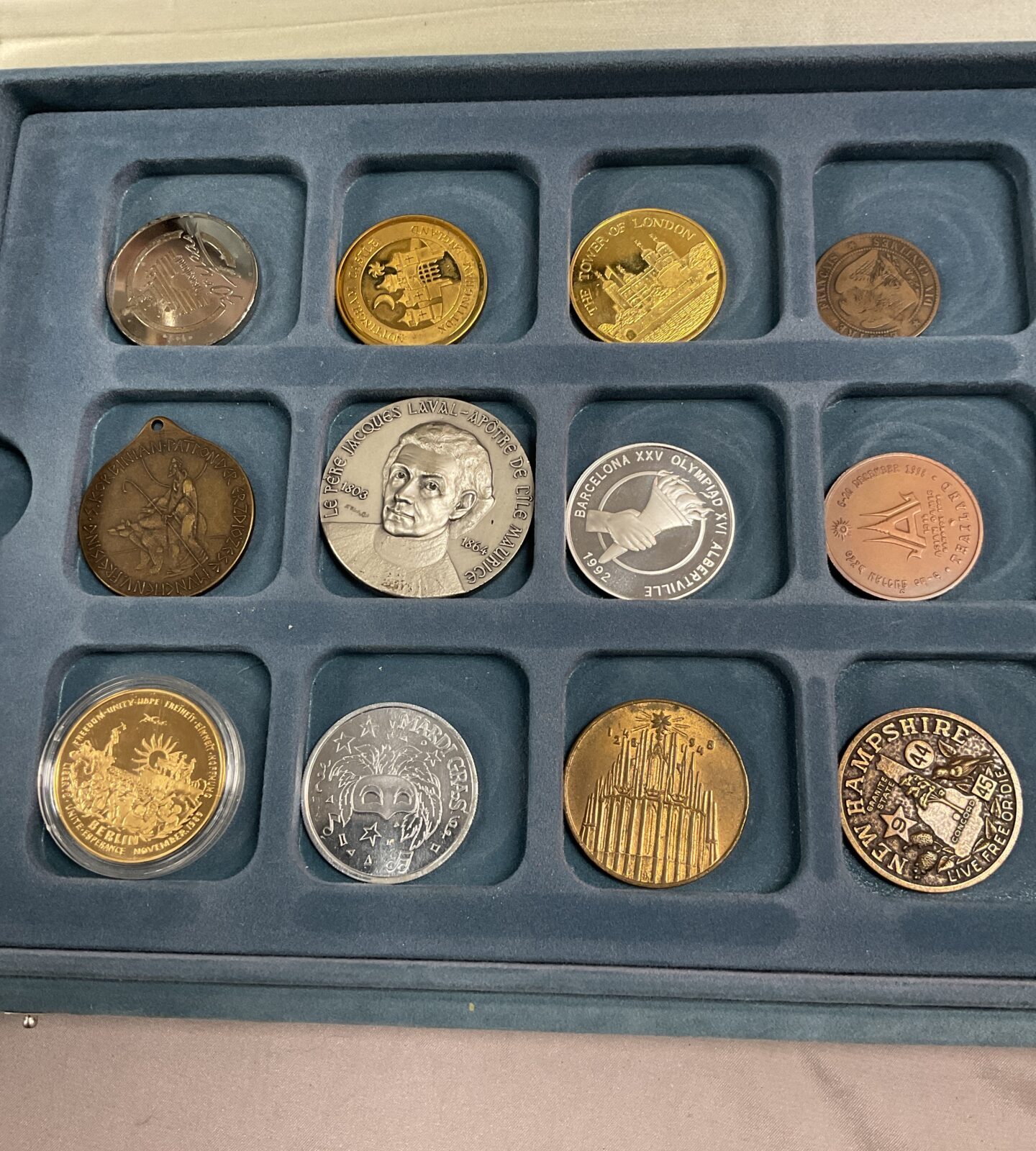 collection of 39 coins and medals in presentation case - Image 3