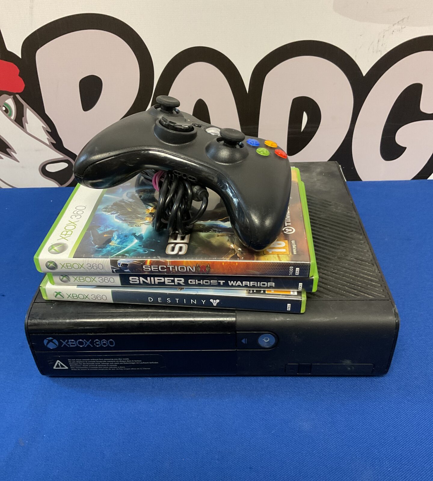 Microsoft xbox 360 console with controller & games