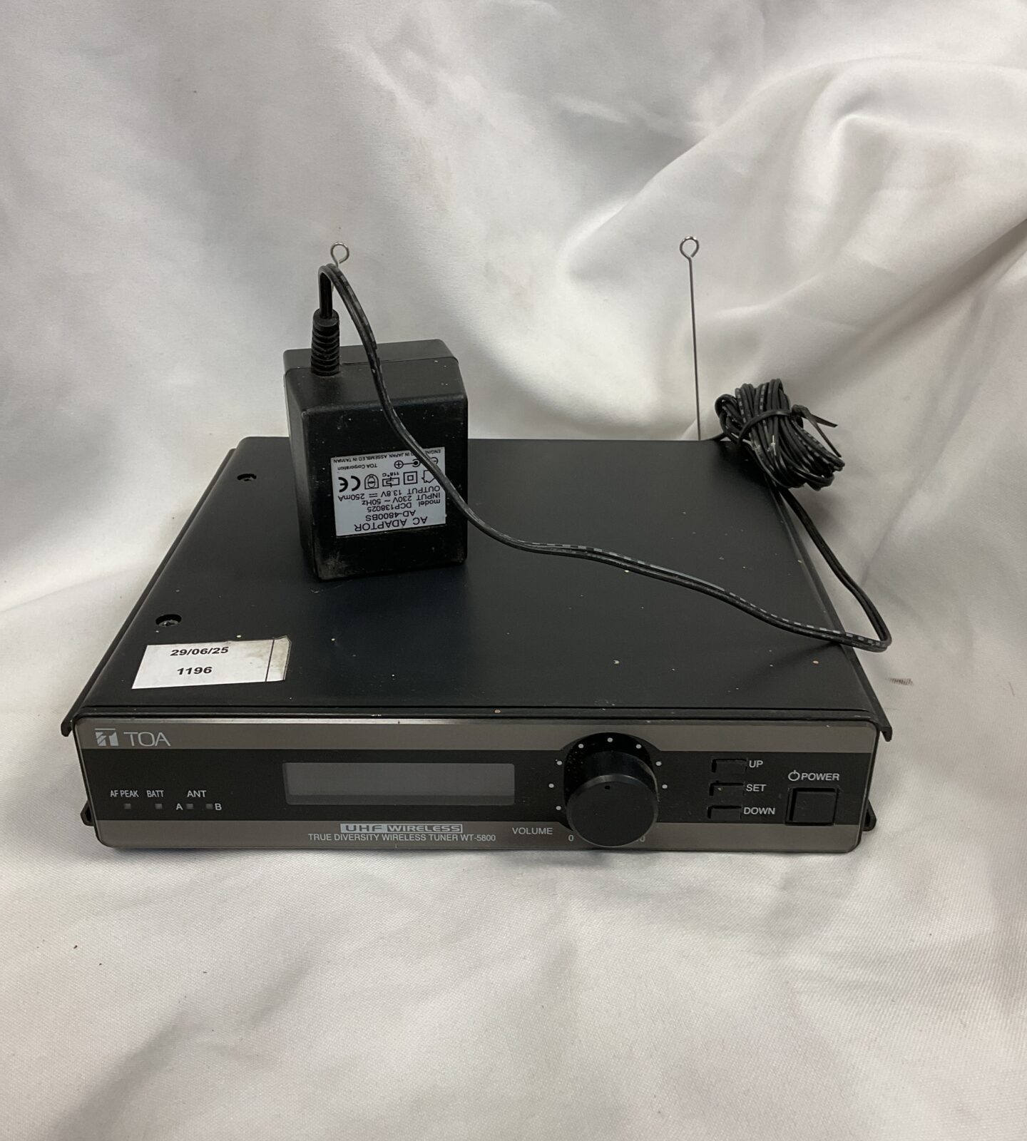 Toa uhf wireless true diversity wireless tuner wt-5800