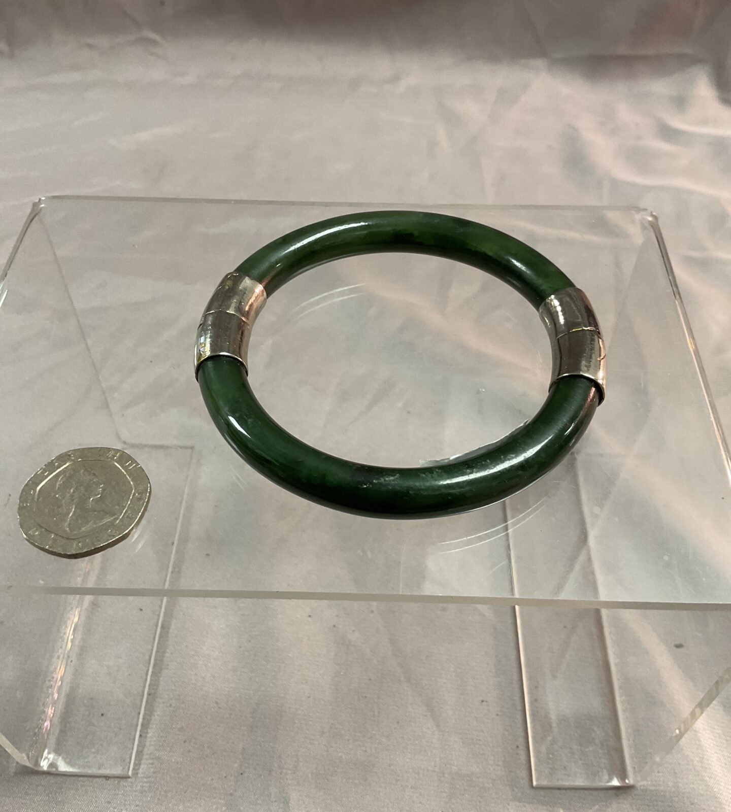 Vintage spinnach jade bracelet