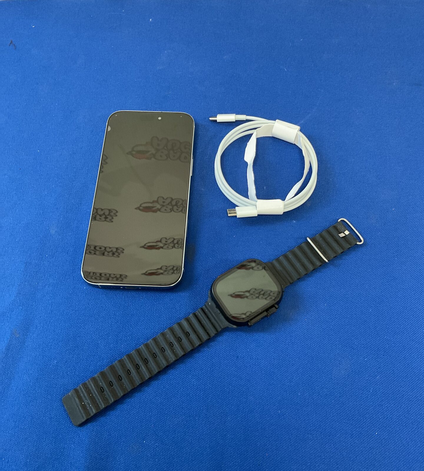 As new apple style smart phone with smart watch