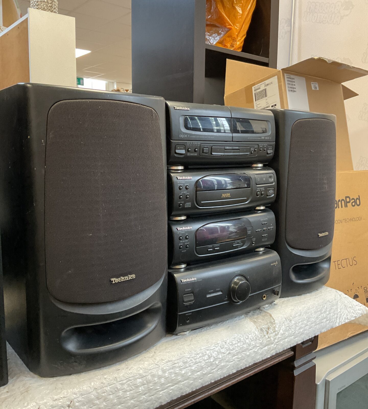 Technics HiFi system with se-ch404 amplifier