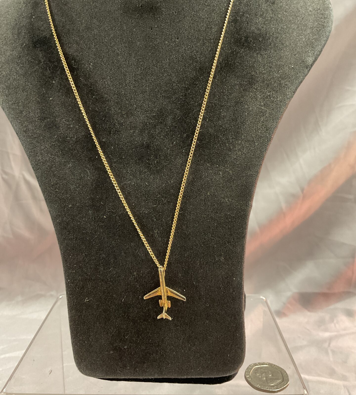 vintage VC 10 airline pendant necklace circa 1970