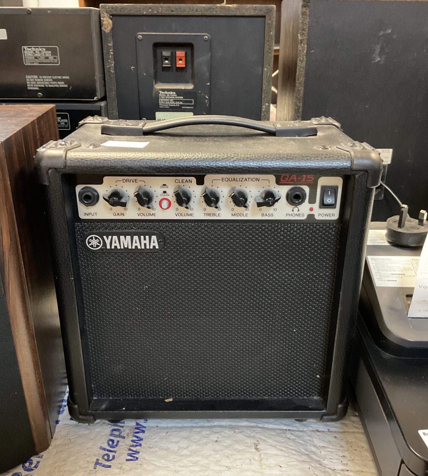 Yamaha ga-15 guitar amp