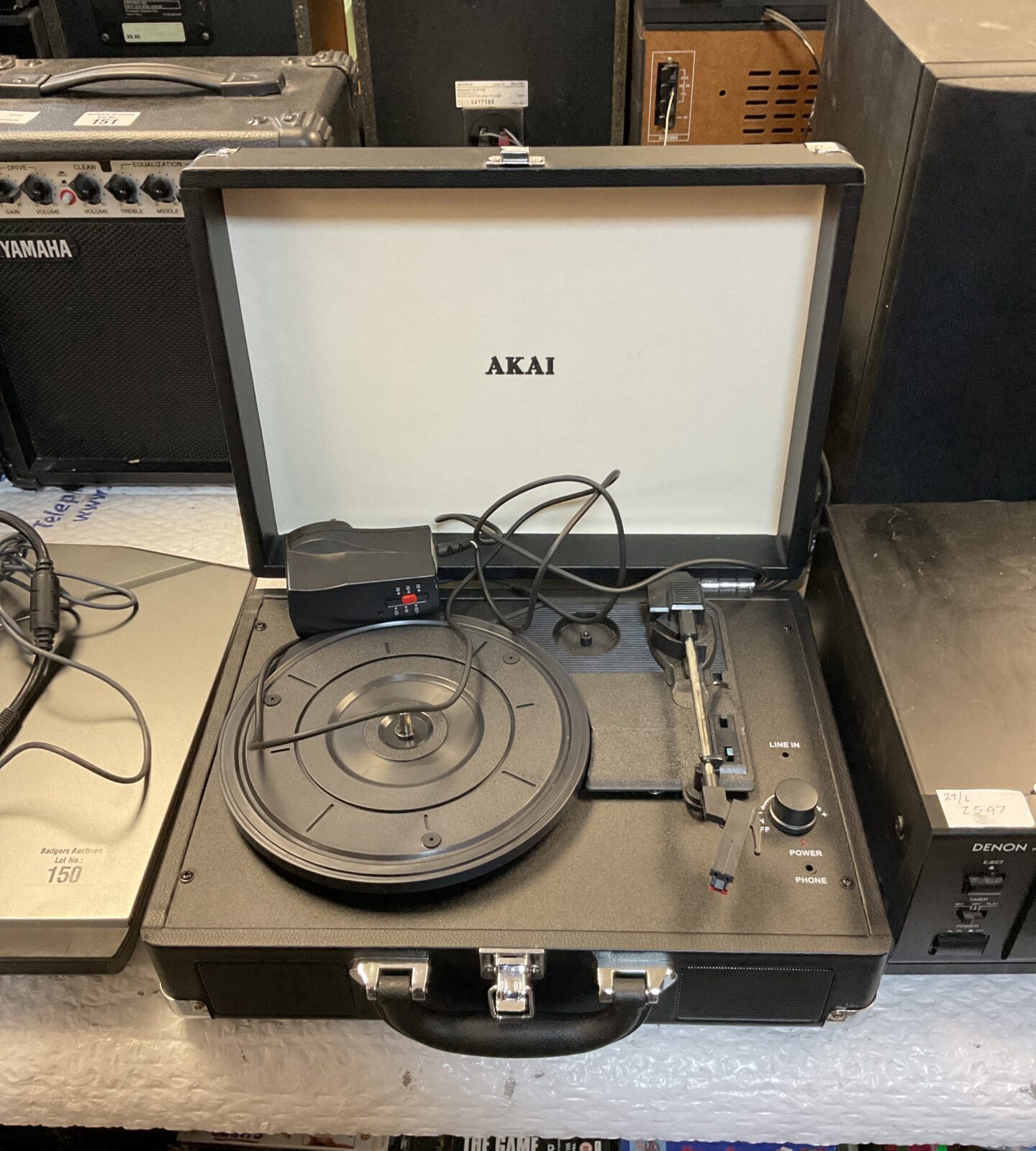 Akai portable turntable record player