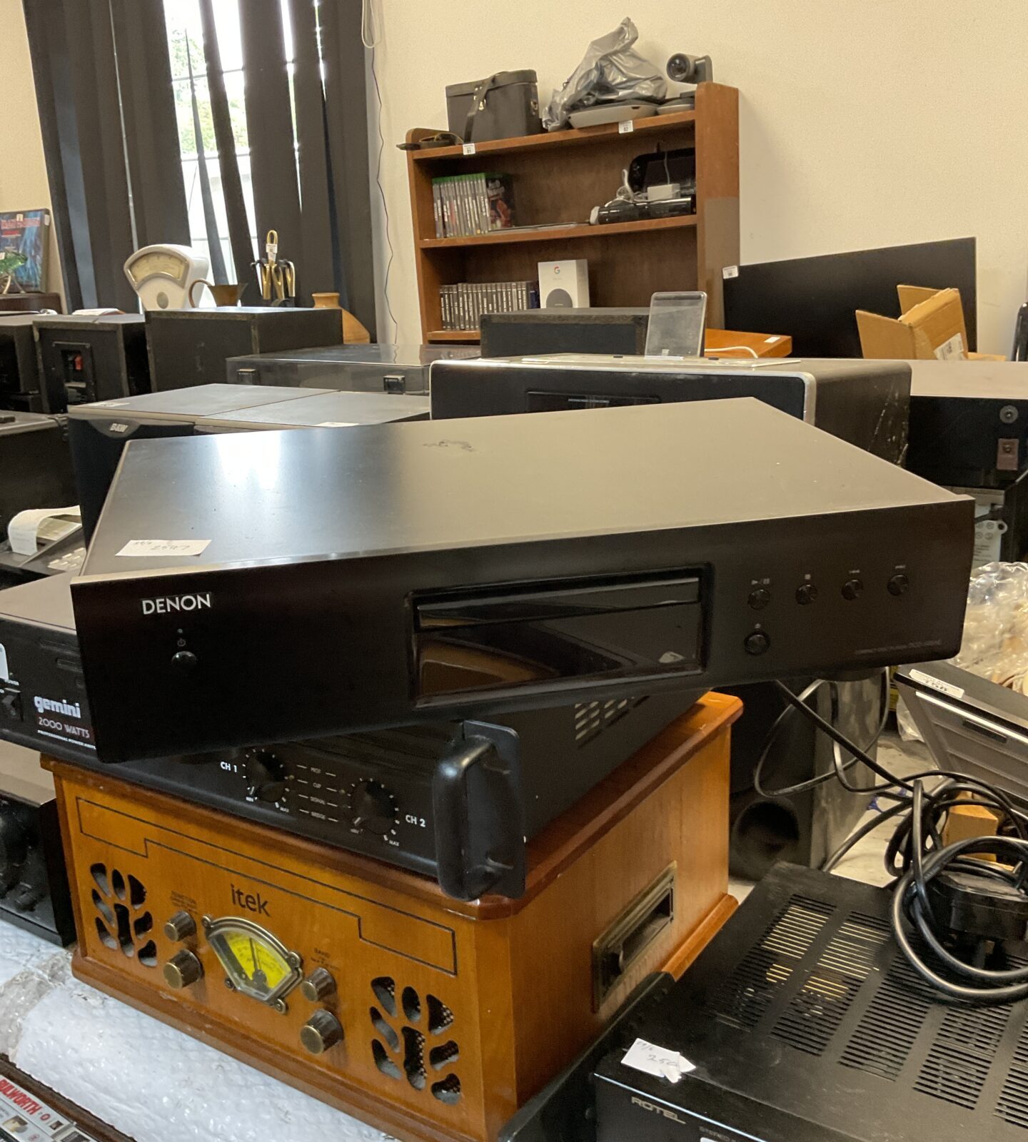 Denon dcd-520ae cd player