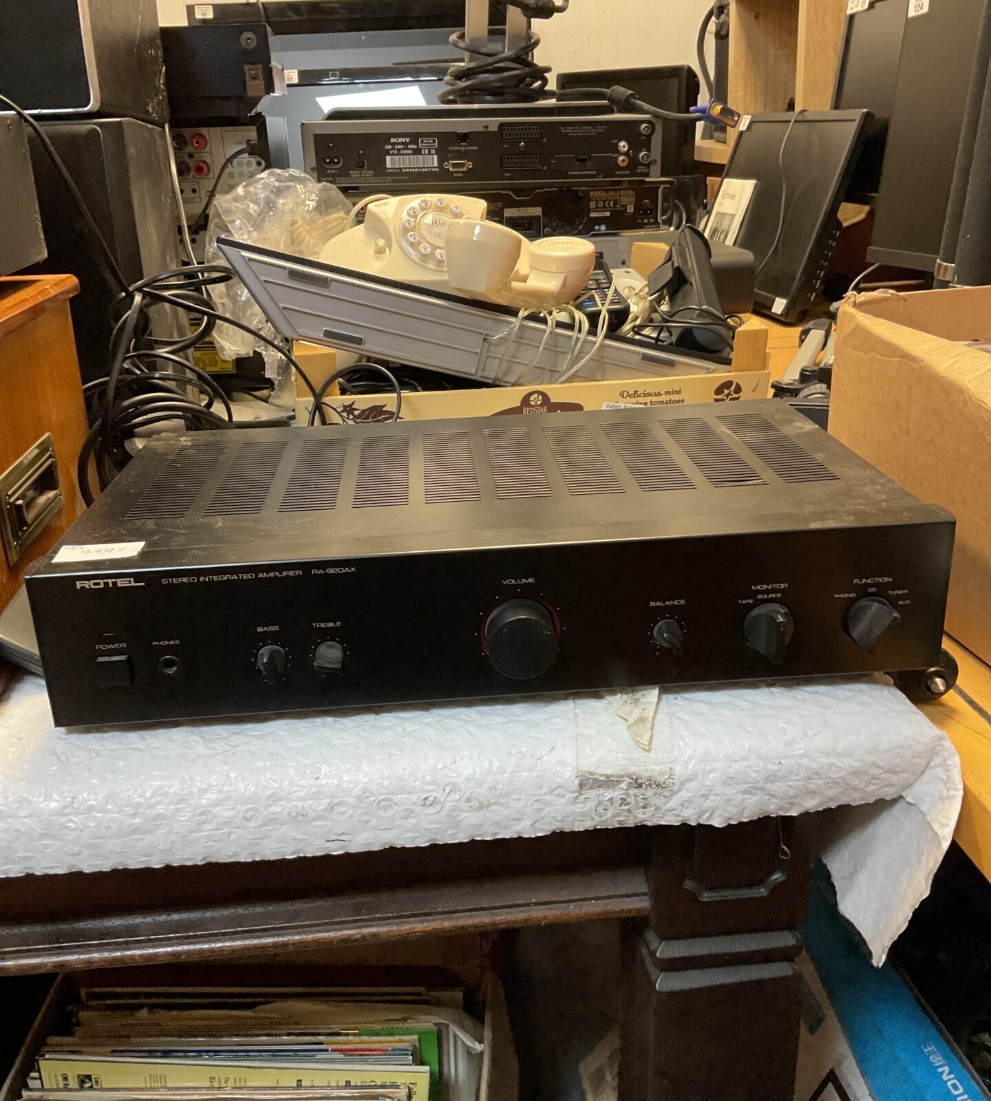 Rotel ra-920ax amplifier
