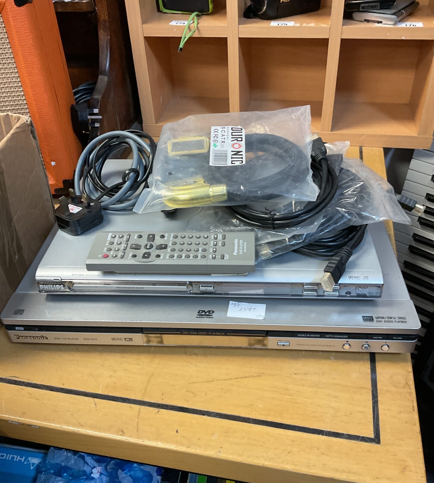 Panasonic dvd-s75 & philips dvp-3005 dvd players
