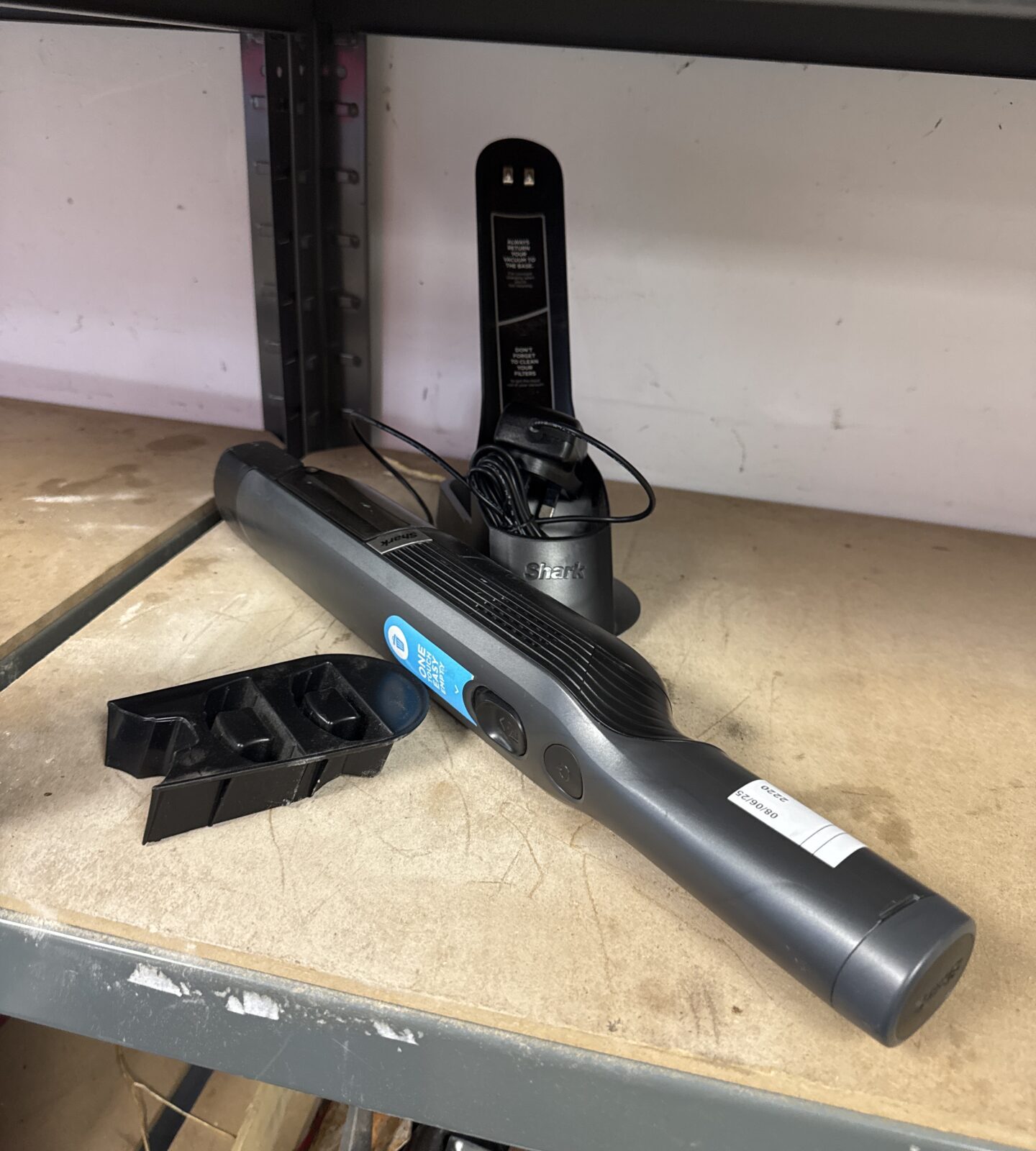 Shark handheld vacuum cleaner with charger & cradle - powers on then cuts out, may need replacement battery