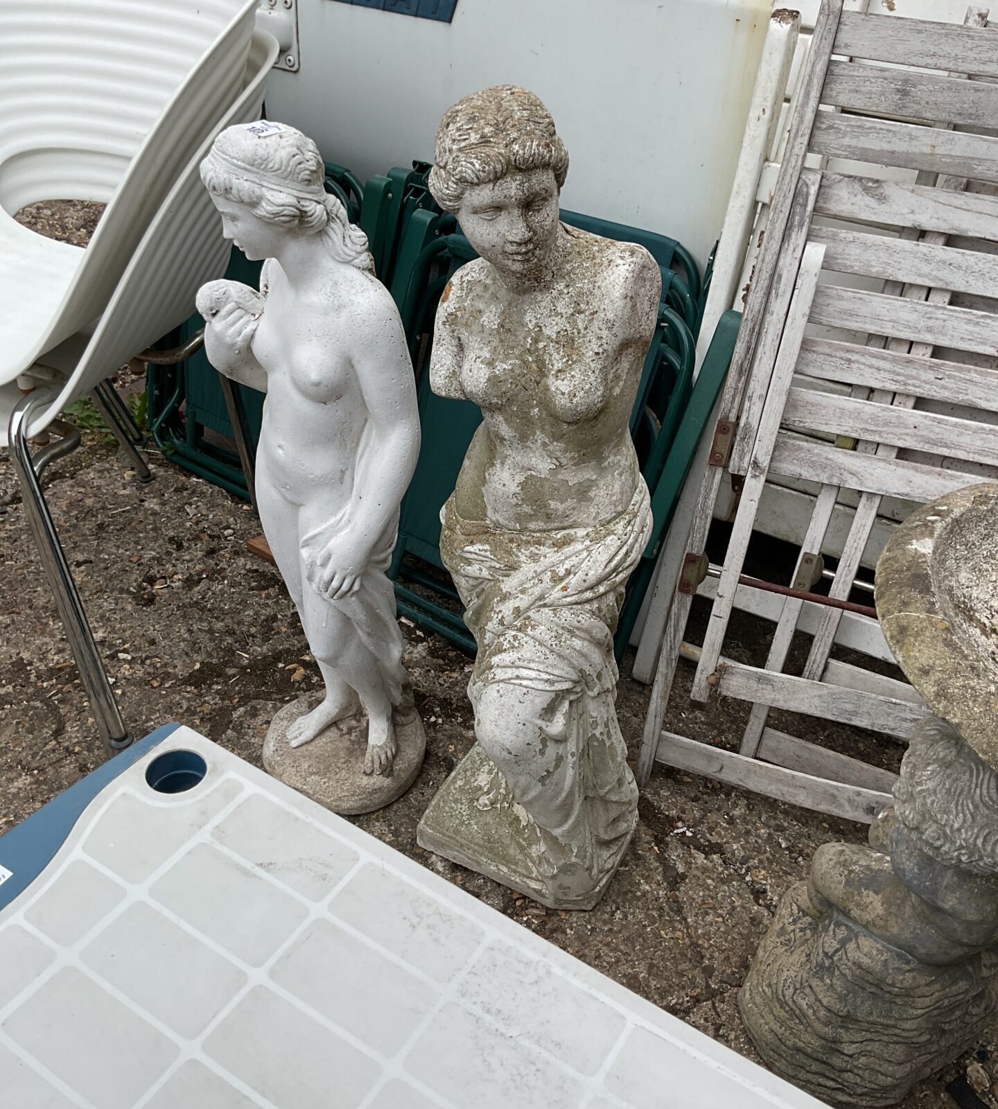 Venus demilo garden stone statue