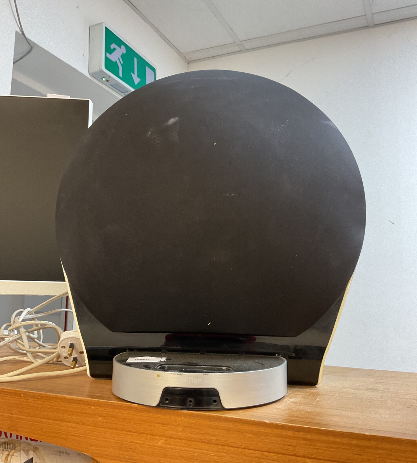Edifier docking speaker system