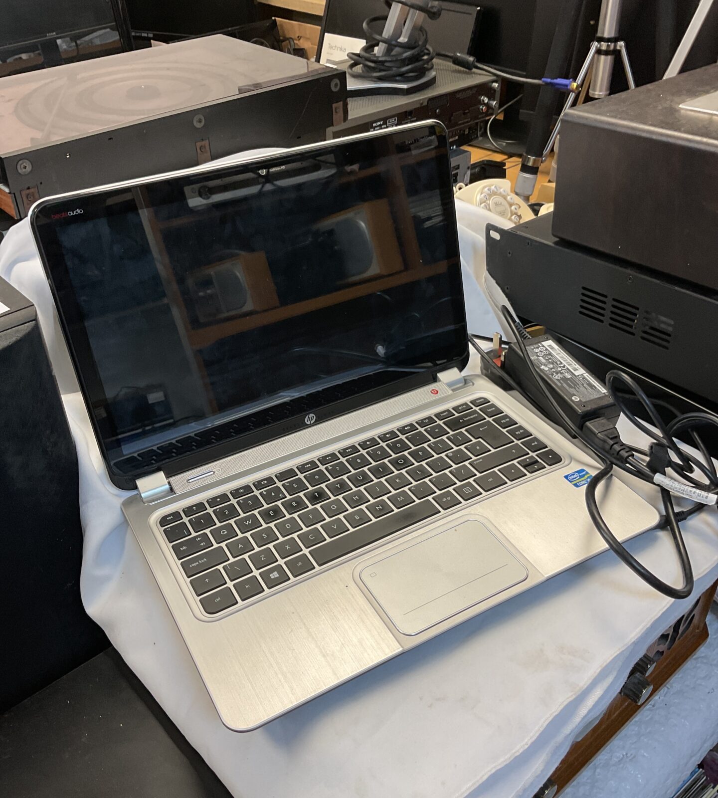 Hp intel core i5 laptop with charger