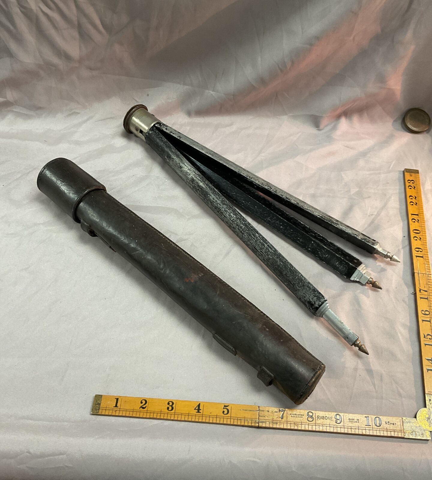 Antique military brevete French Tripod in leather case