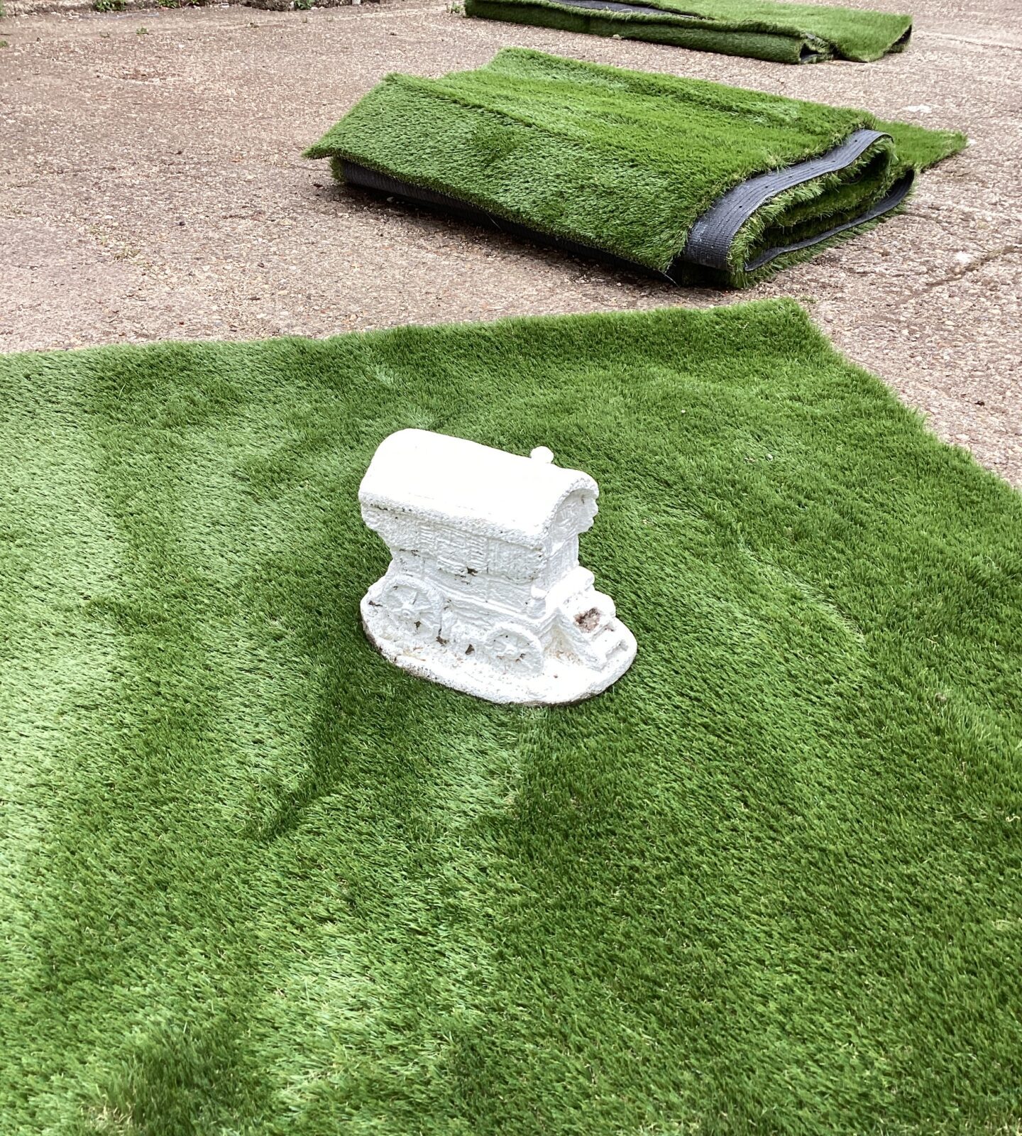 Garden ornament of a Caravan