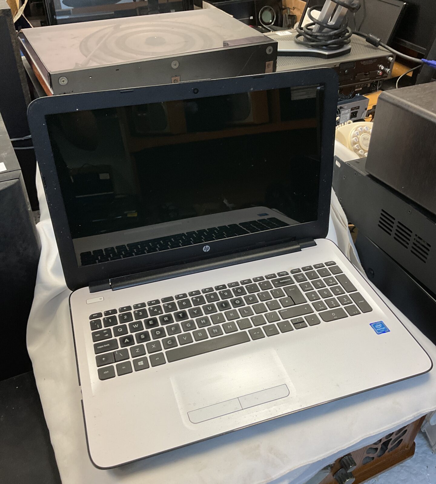 Hp c125 intel inside laptop no charger
