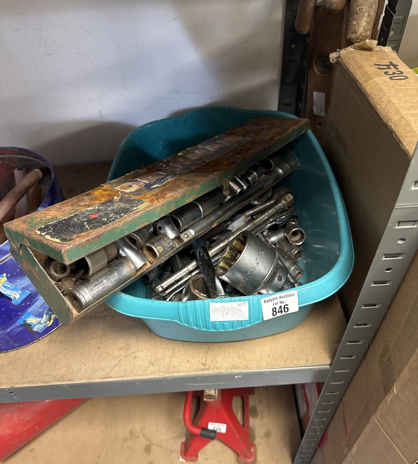 Tub of assorted vintage sockets