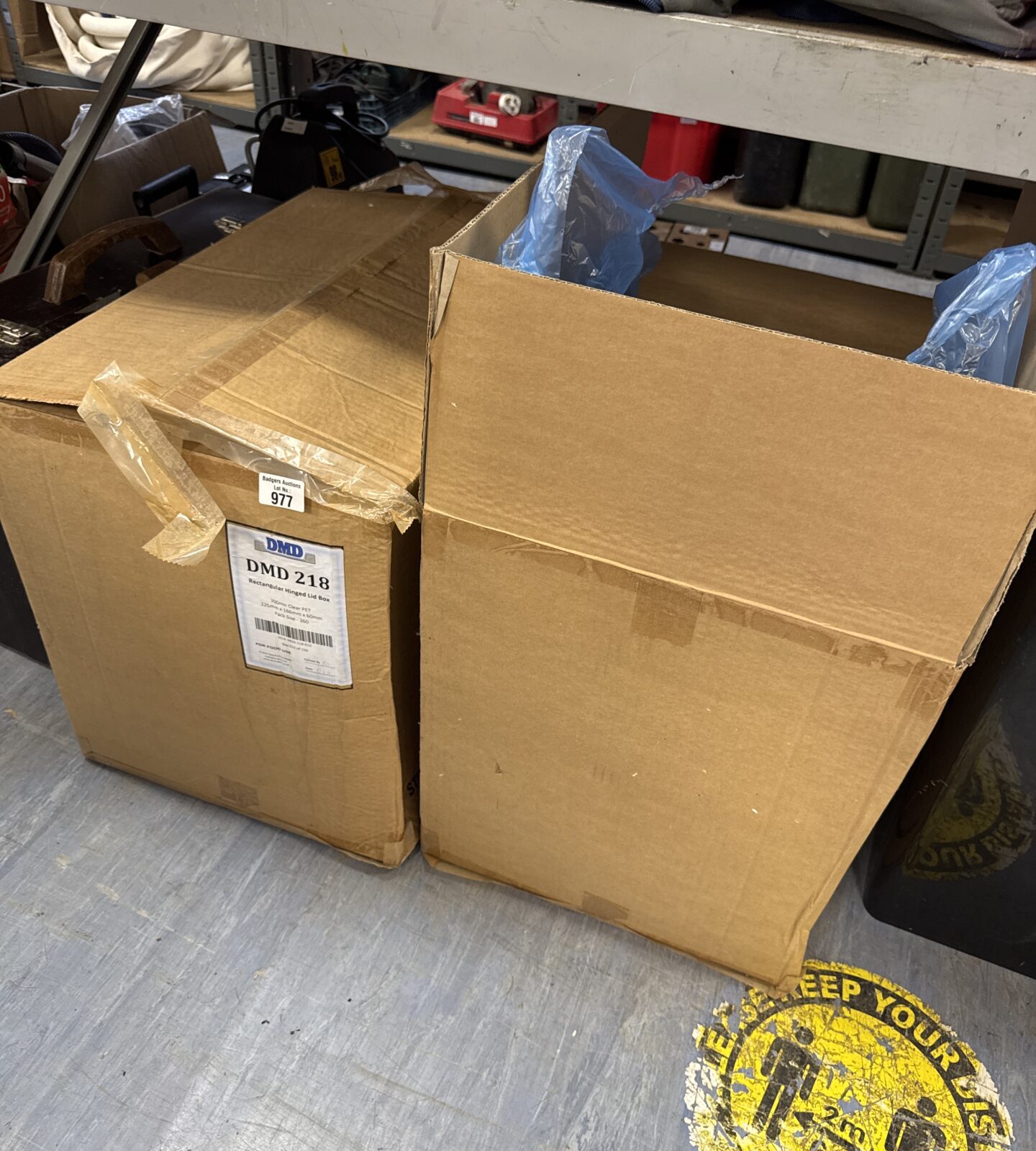Two boxes of dmd clear flip top food boxes