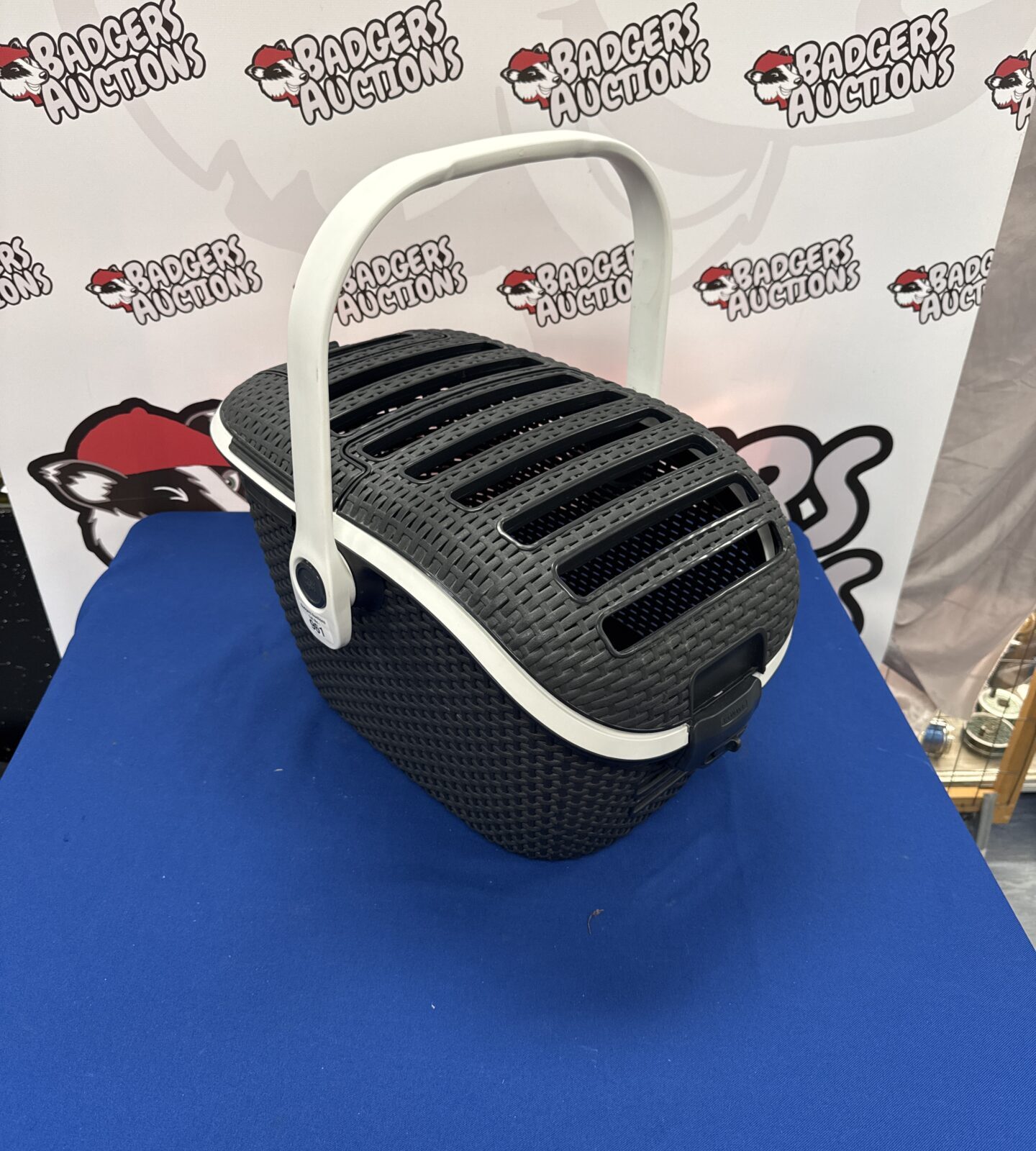 Curver cat carry basket