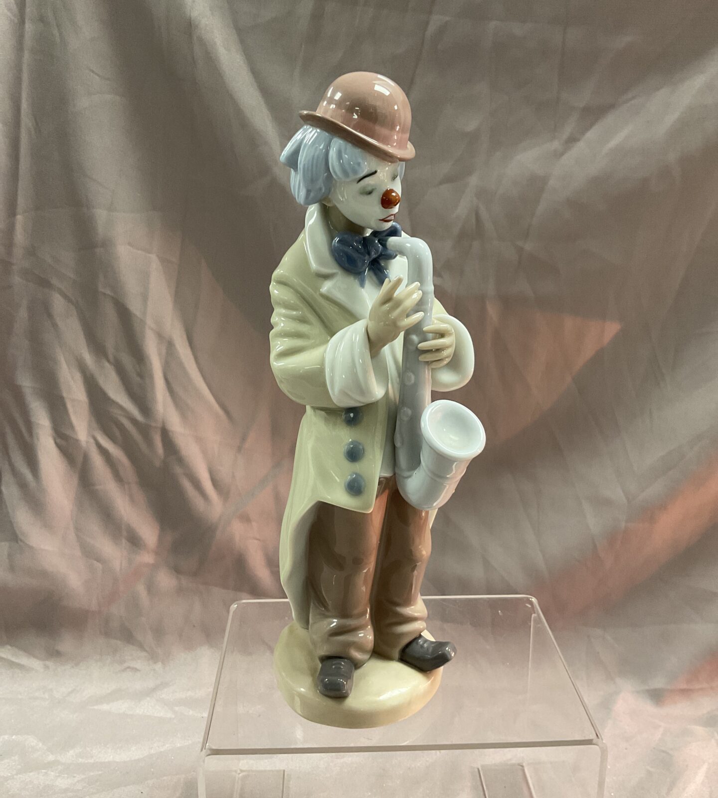 lladro clown saxophone 9” figure