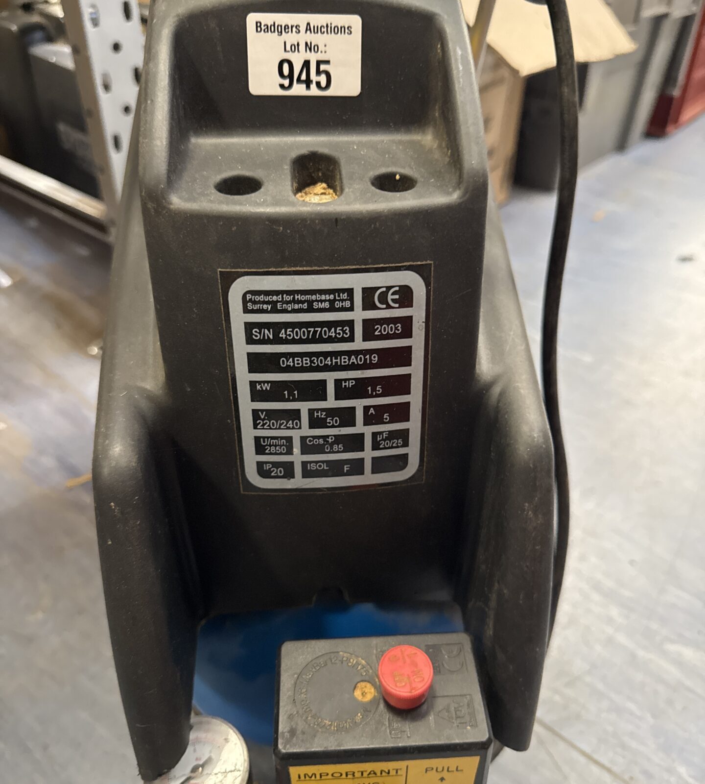 Powerbase portable compressor - powers on - Image 2