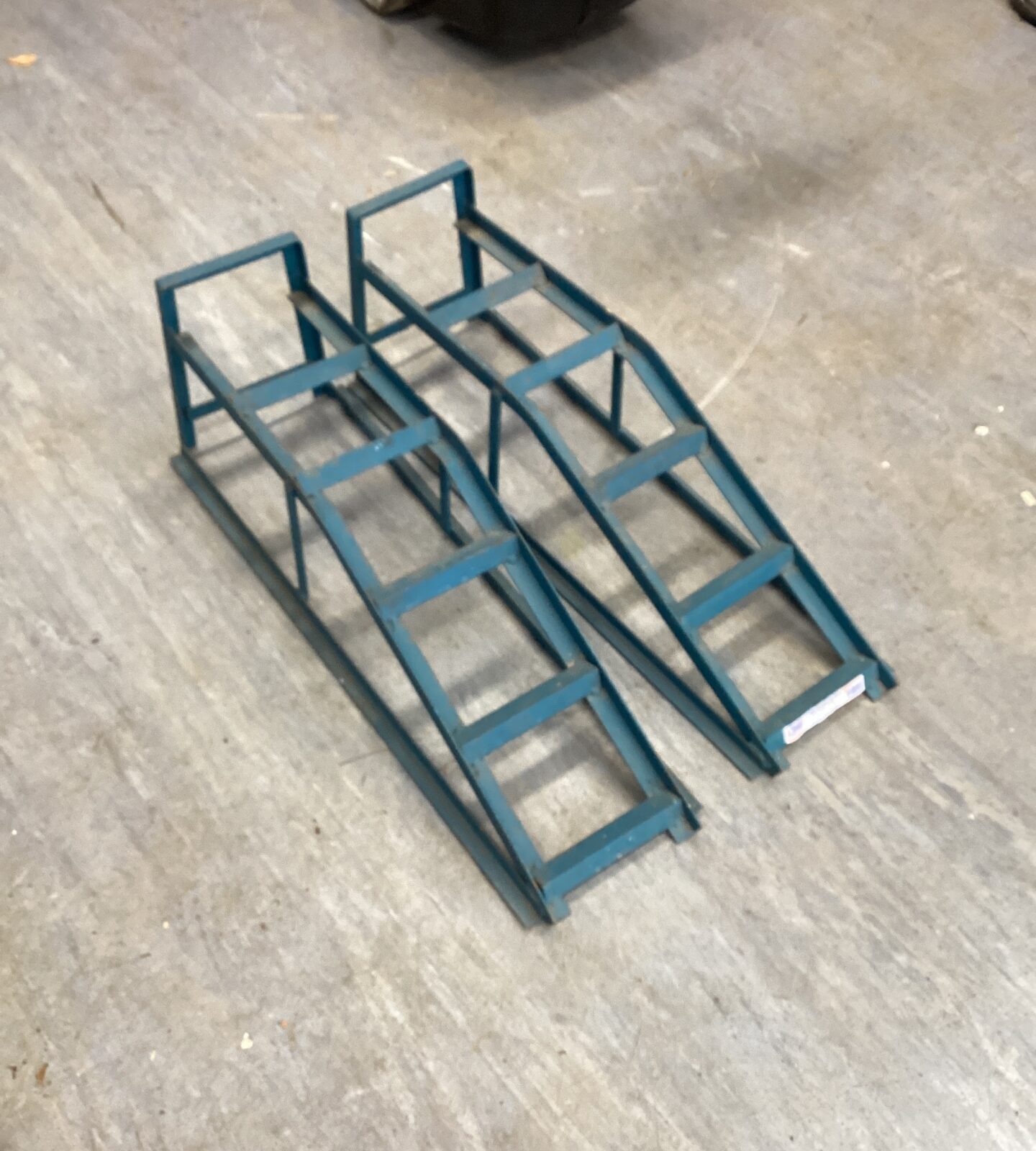 Pair of axle stands