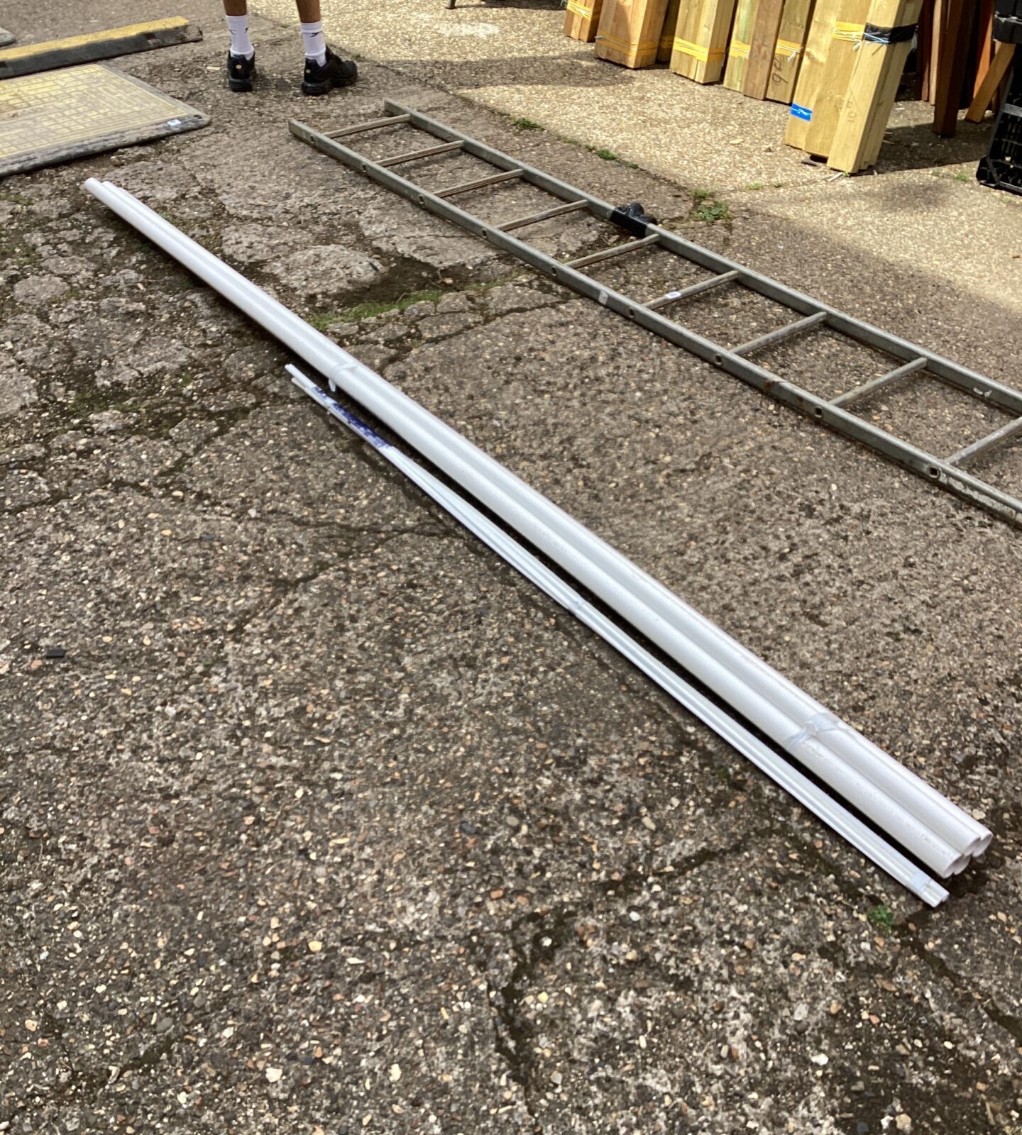 Quantity of drainage piping