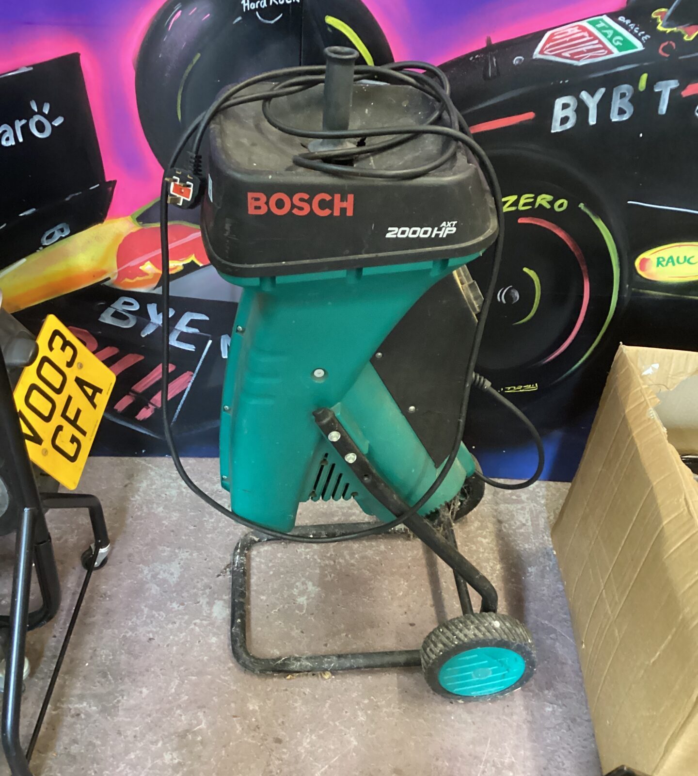 Bosch 2000 Axt Garden Shredder
