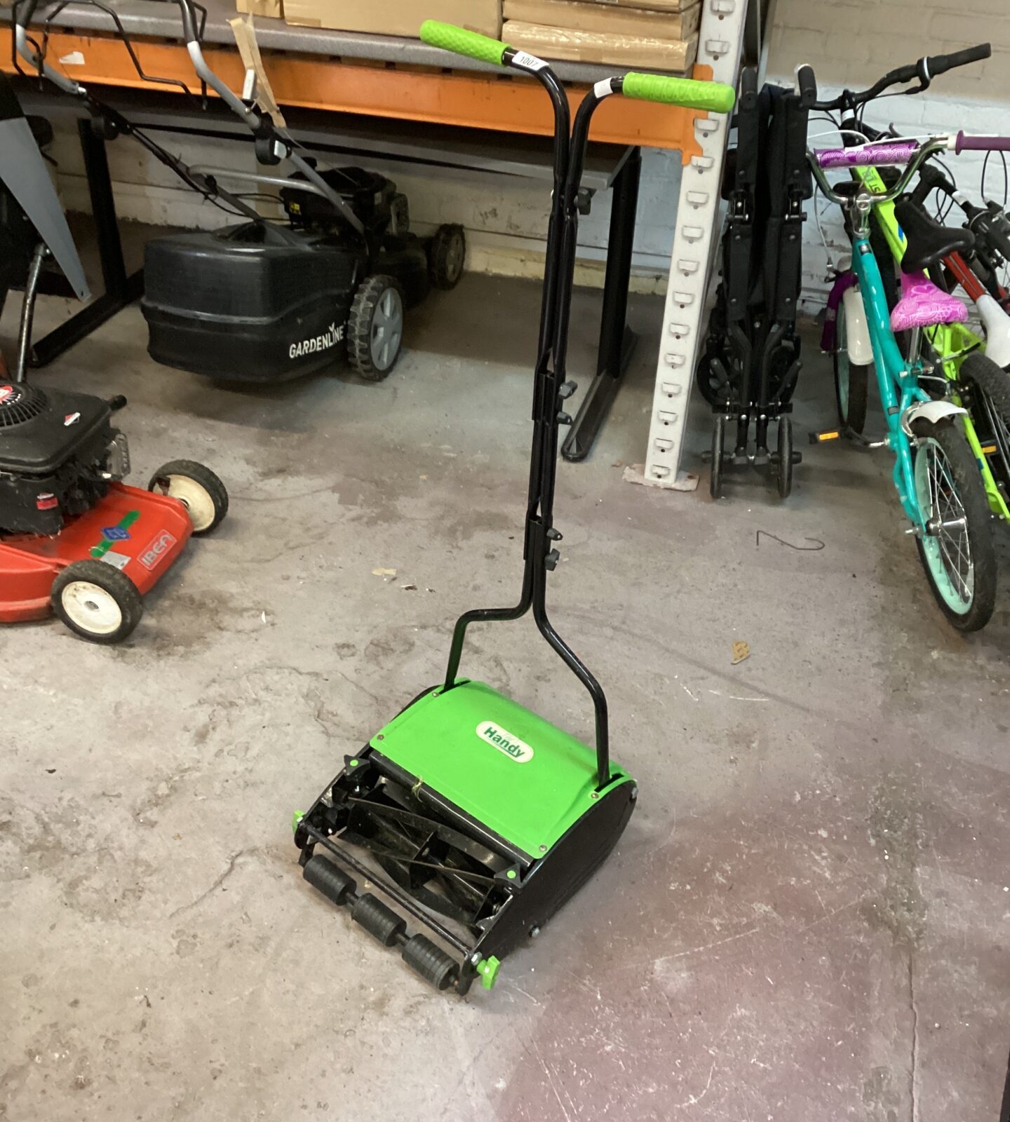 Handy push mower