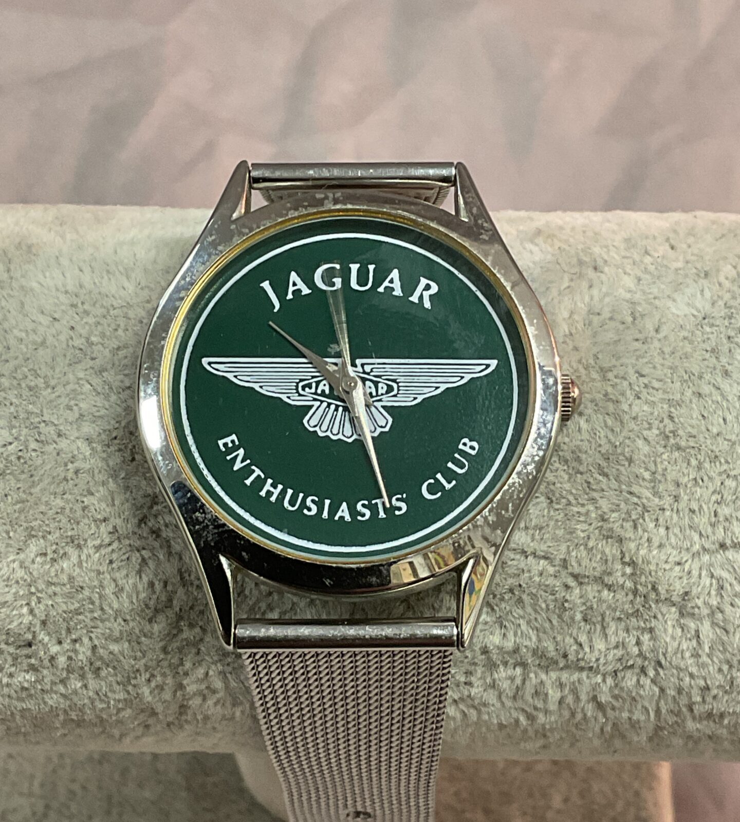 jaguar enthusiasts club quartz wristwatch working