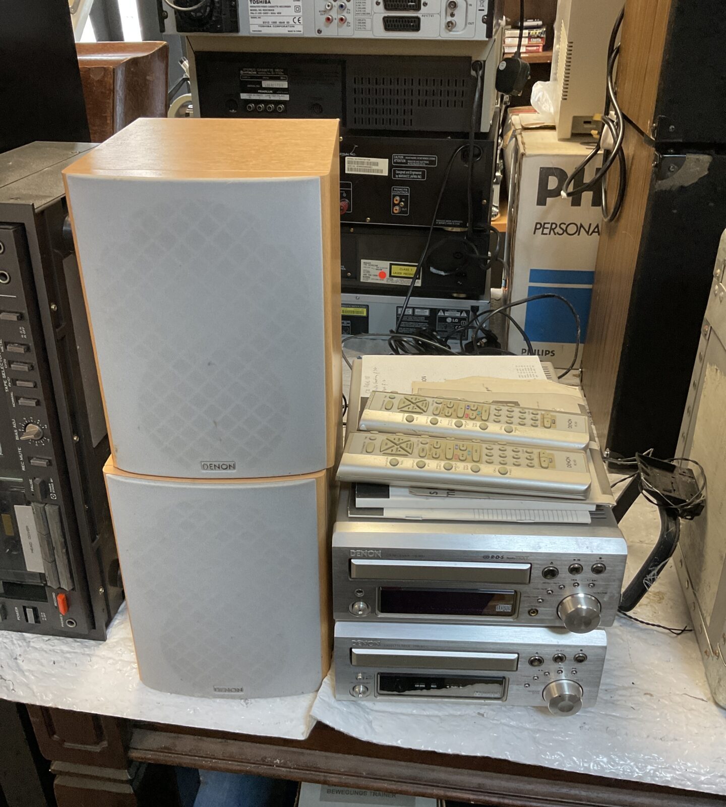 Denon ud-m31 cd receiver & drr-m31 cassette deck with speakers & remotes