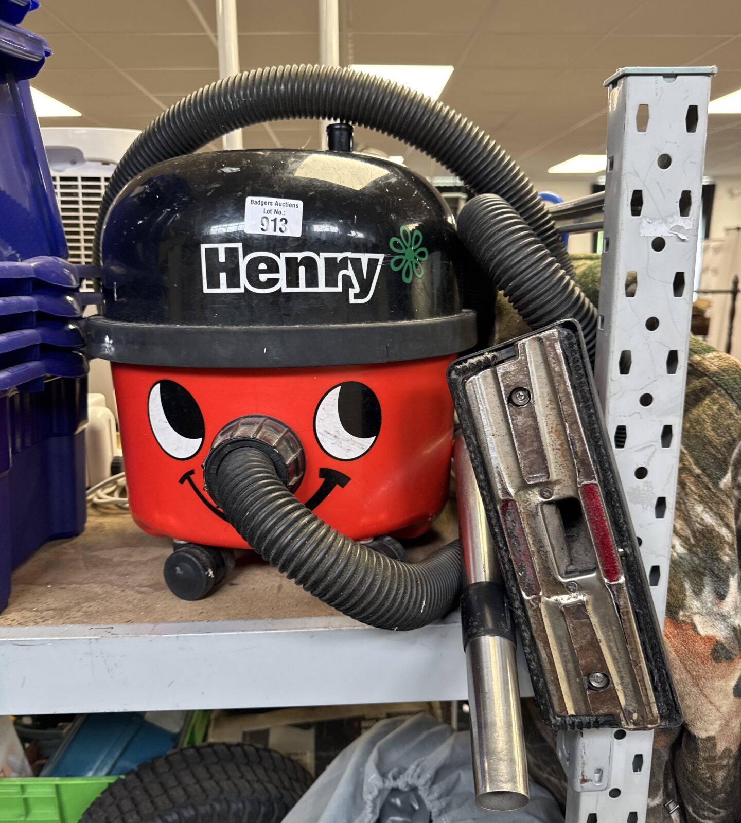 Henry hoover - powers on